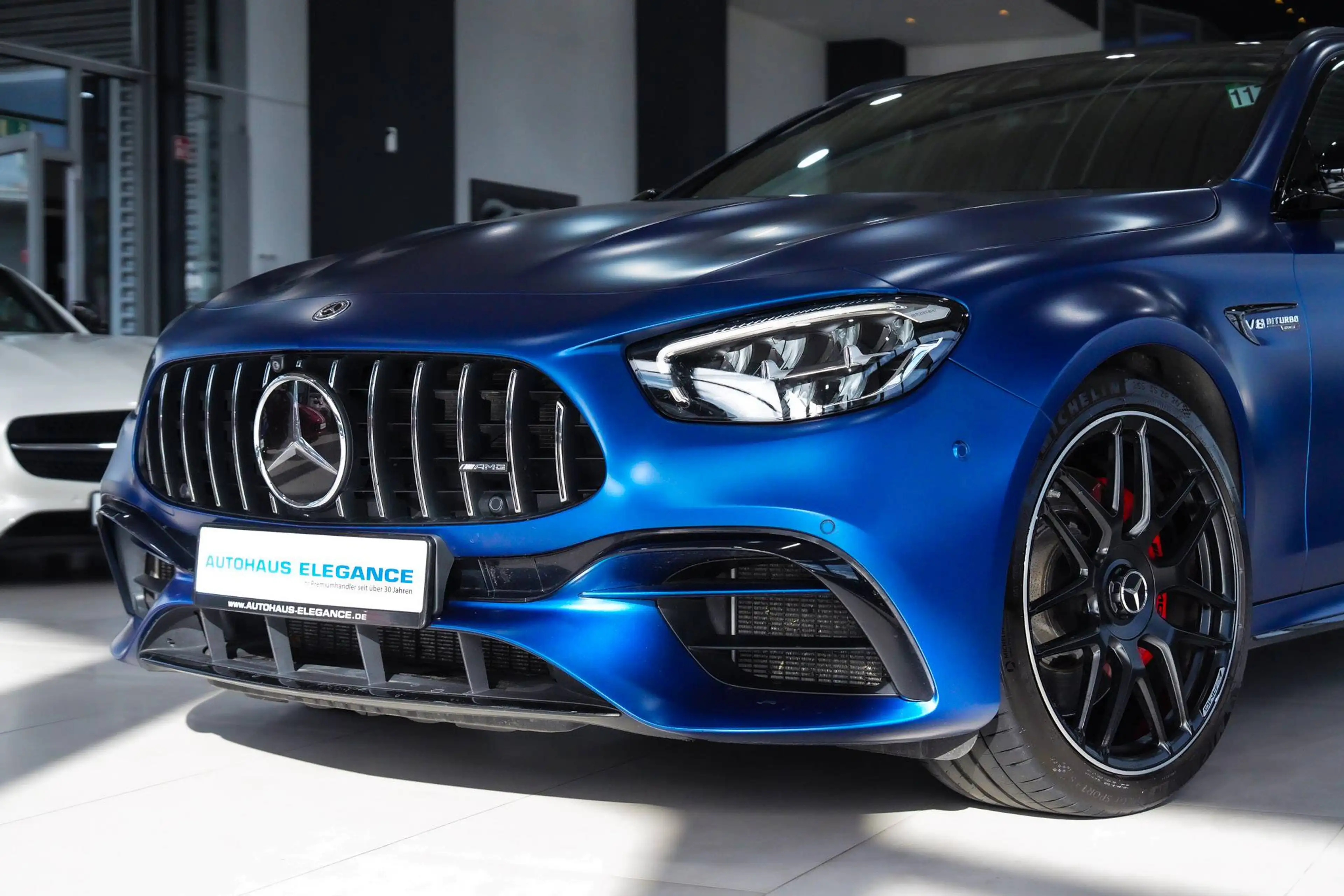 Mercedes-Benz E 63 AMG S 4Matic*NIGHT*PERF-ABGAS*360°*PANO*LED — photo 7