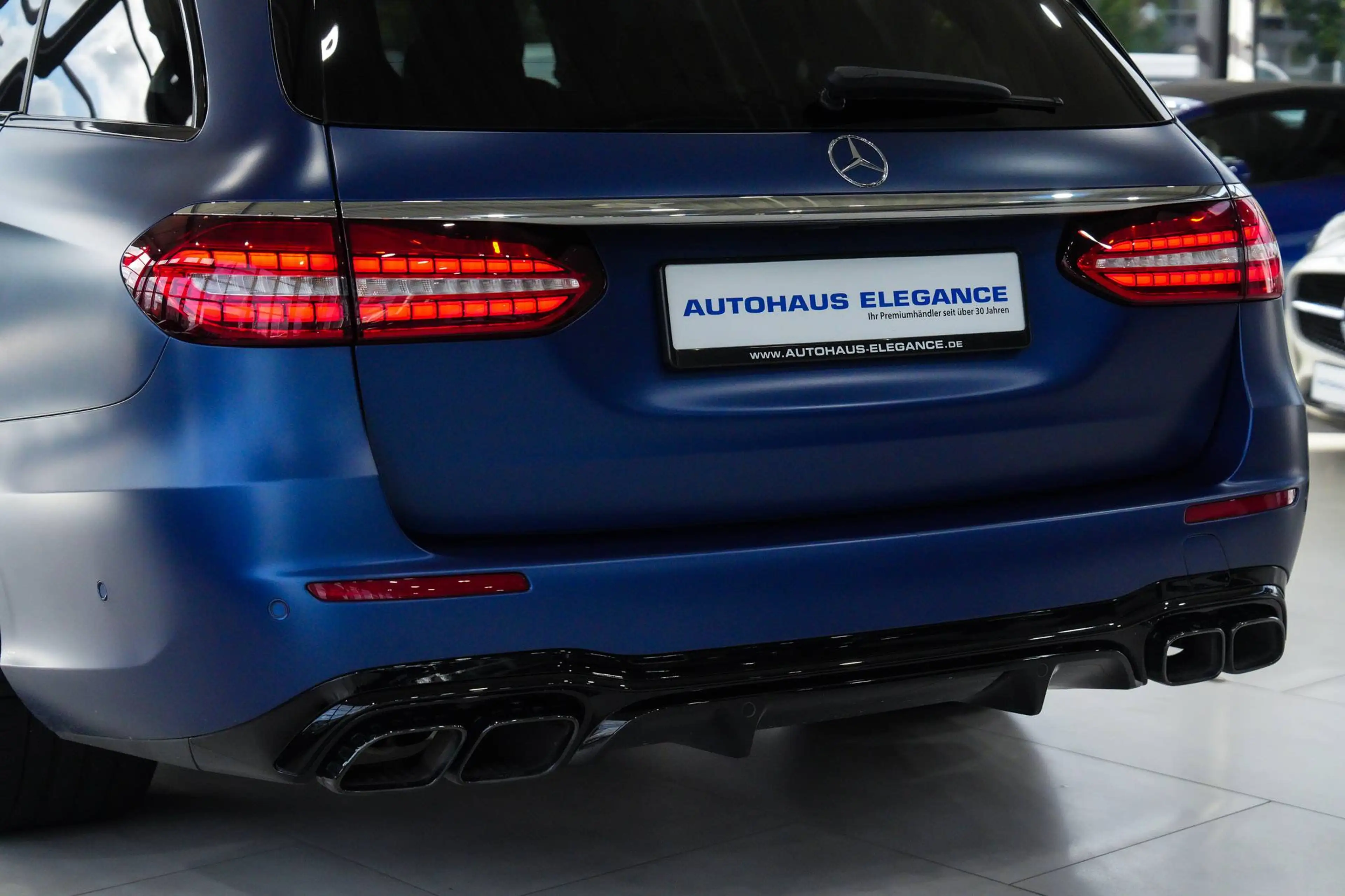 Mercedes-Benz E 63 AMG S 4Matic*NIGHT*PERF-ABGAS*360°*PANO*LED — photo 8