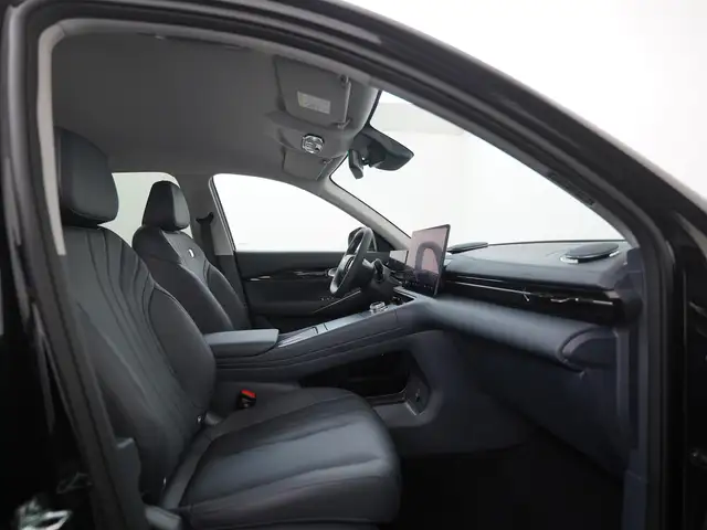 Geely E5 view 3