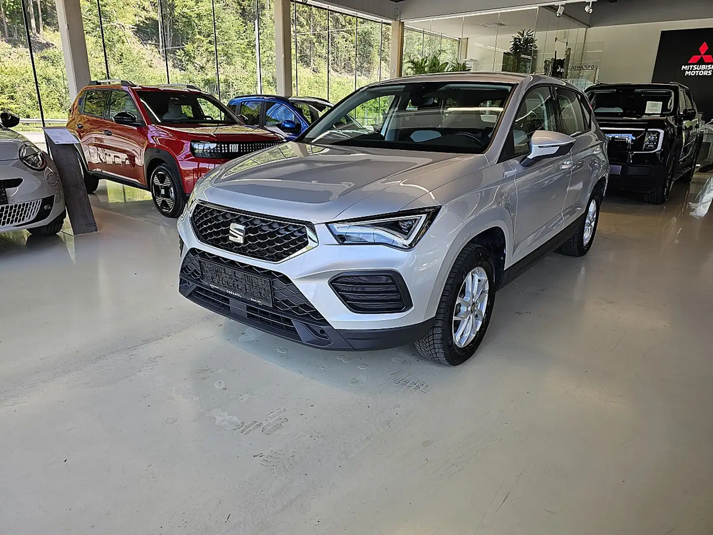 SEAT Ateca 1,0 TSI Reference Edition Grau - 1