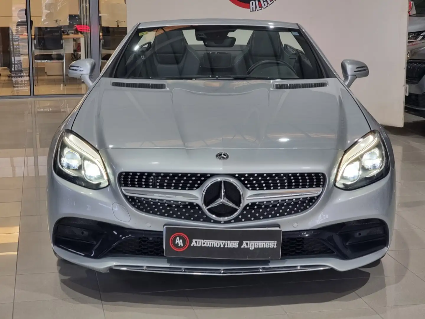 Mercedes-Benz SLC 200 9G-Tronic Gri - 2