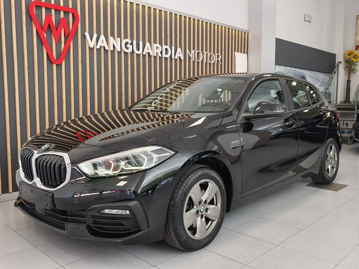 BMW 116 116d Business Schwarz - 1