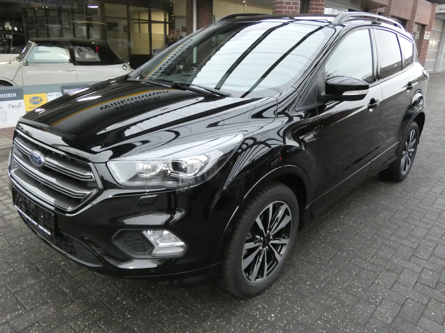 Ford Kuga ST-Line 1,5 EcoBoost Noir - 1