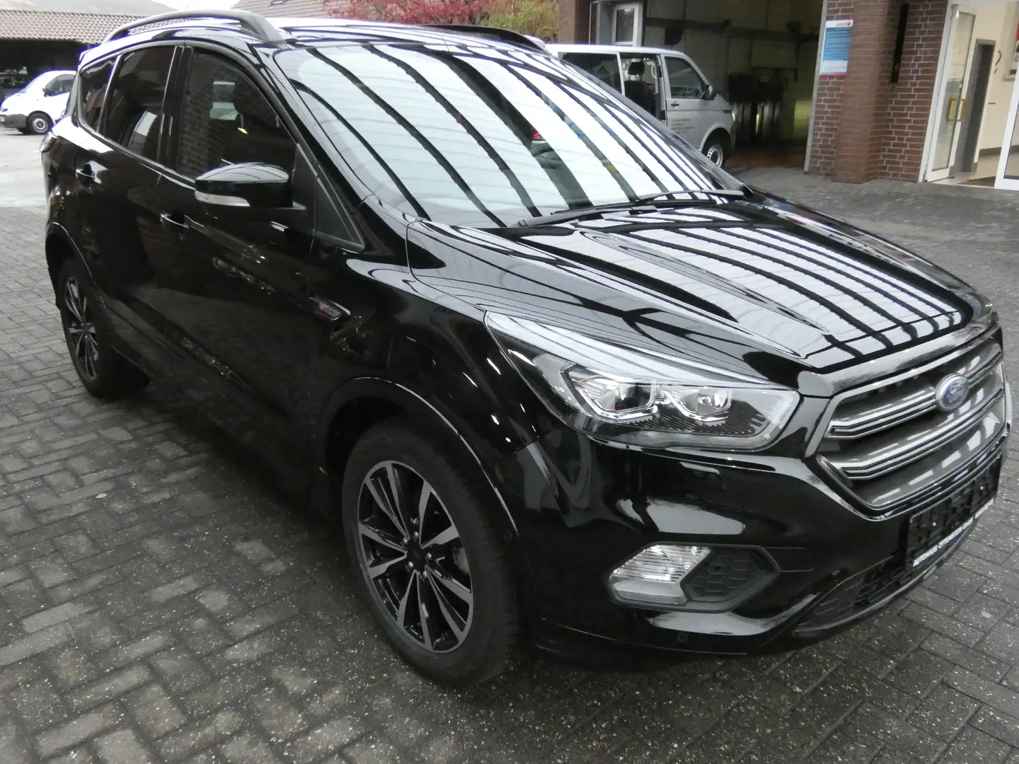 Ford Kuga ST-Line 1,5 EcoBoost Noir - 2