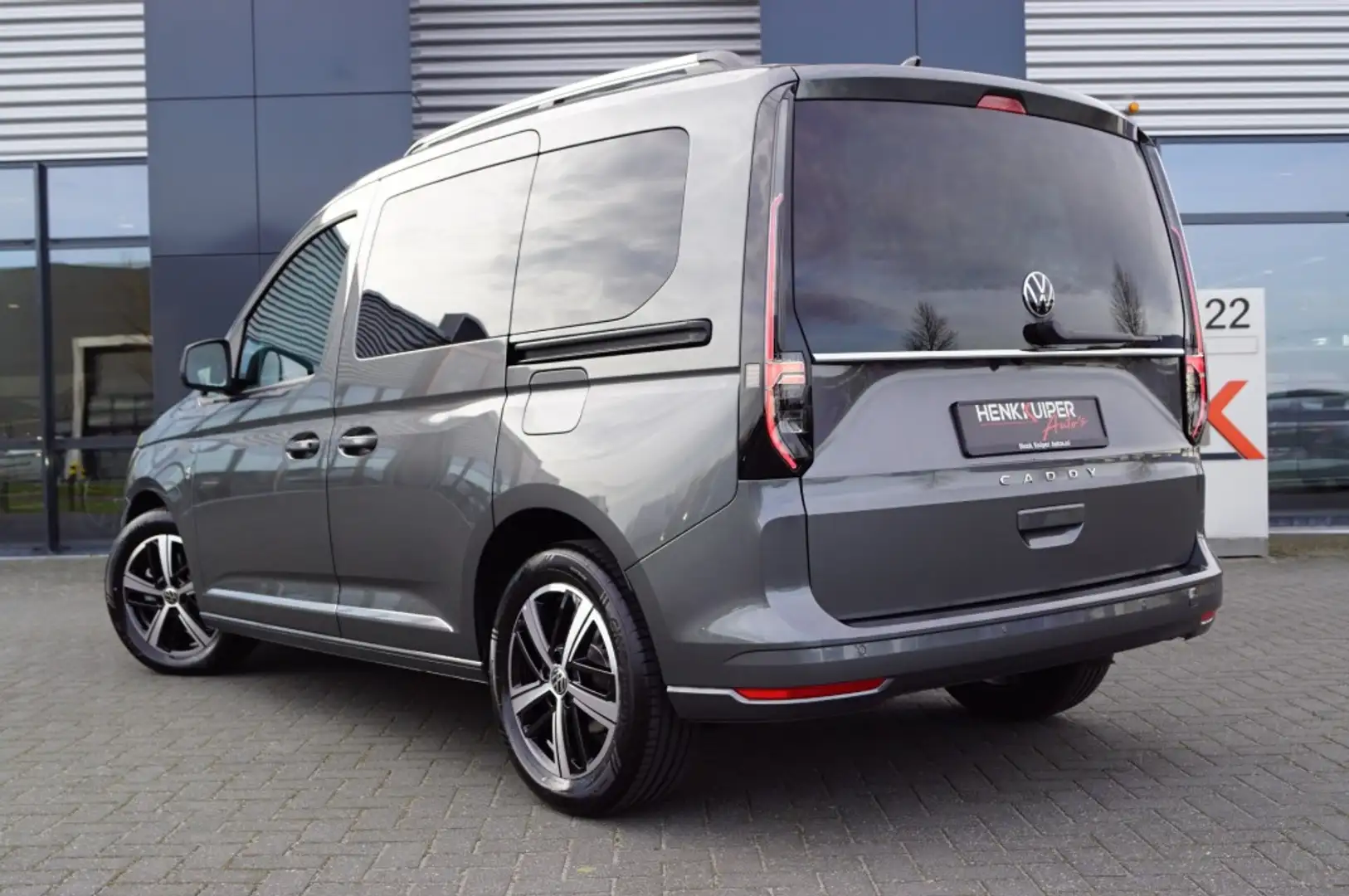 Volkswagen Caddy 1.5 TSI DSG Style / LED /  Virtual cockpit / Camer Grijs - 2