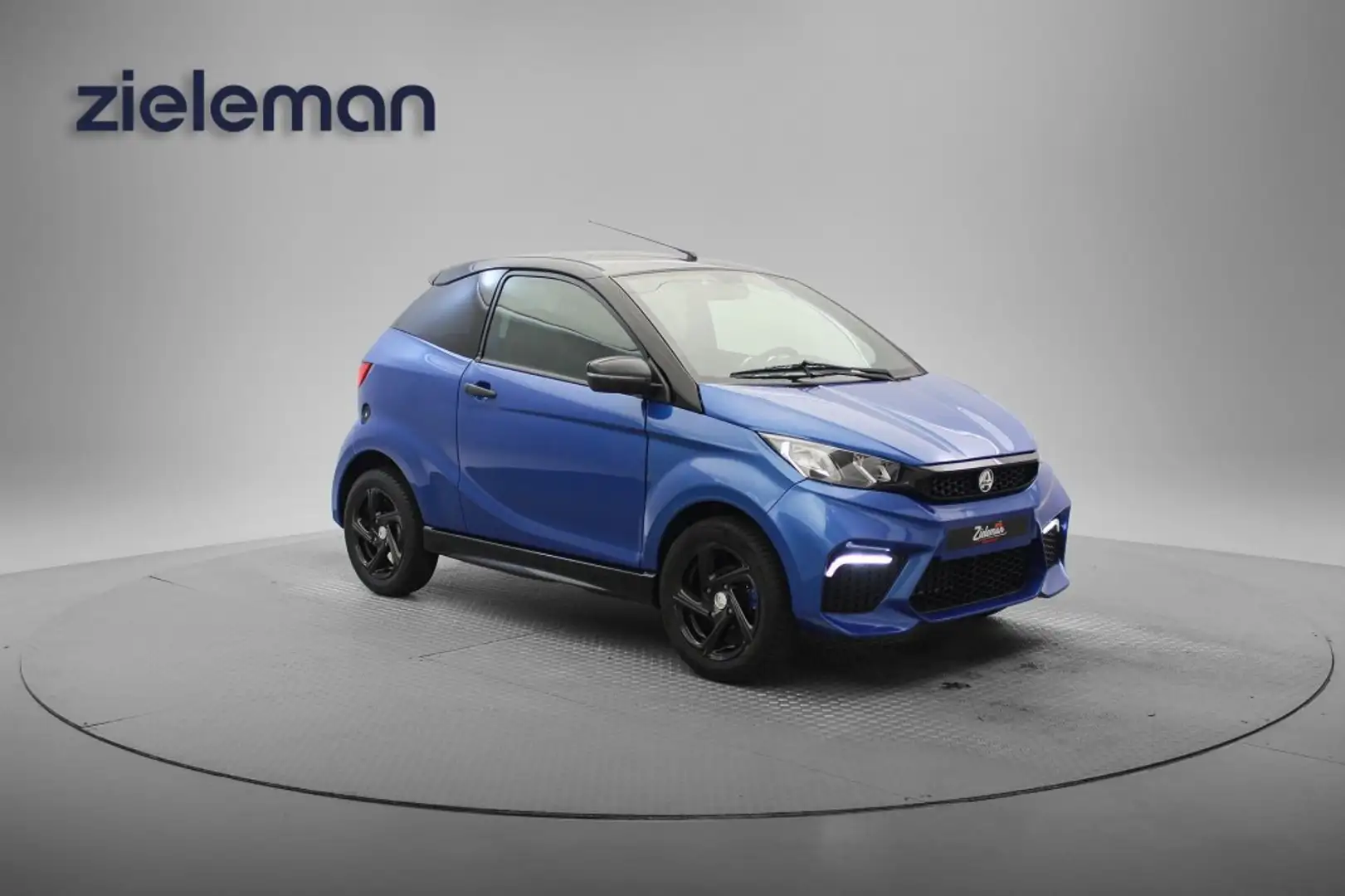 Aixam GTI dCi Coupe - 2022 - 4.931 Km - Camera, Leer, PDC Blau - 1