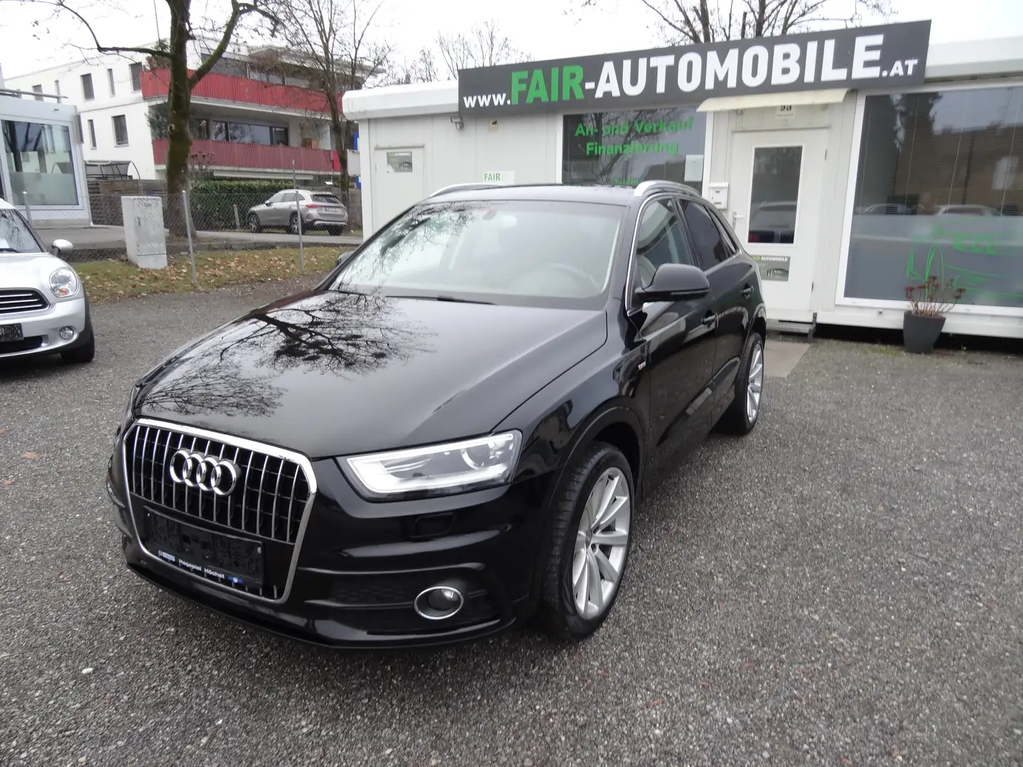 Audi Q3 2.0 TDI quattro !! S-LiNE !! ALLRAD Schwarz - 1
