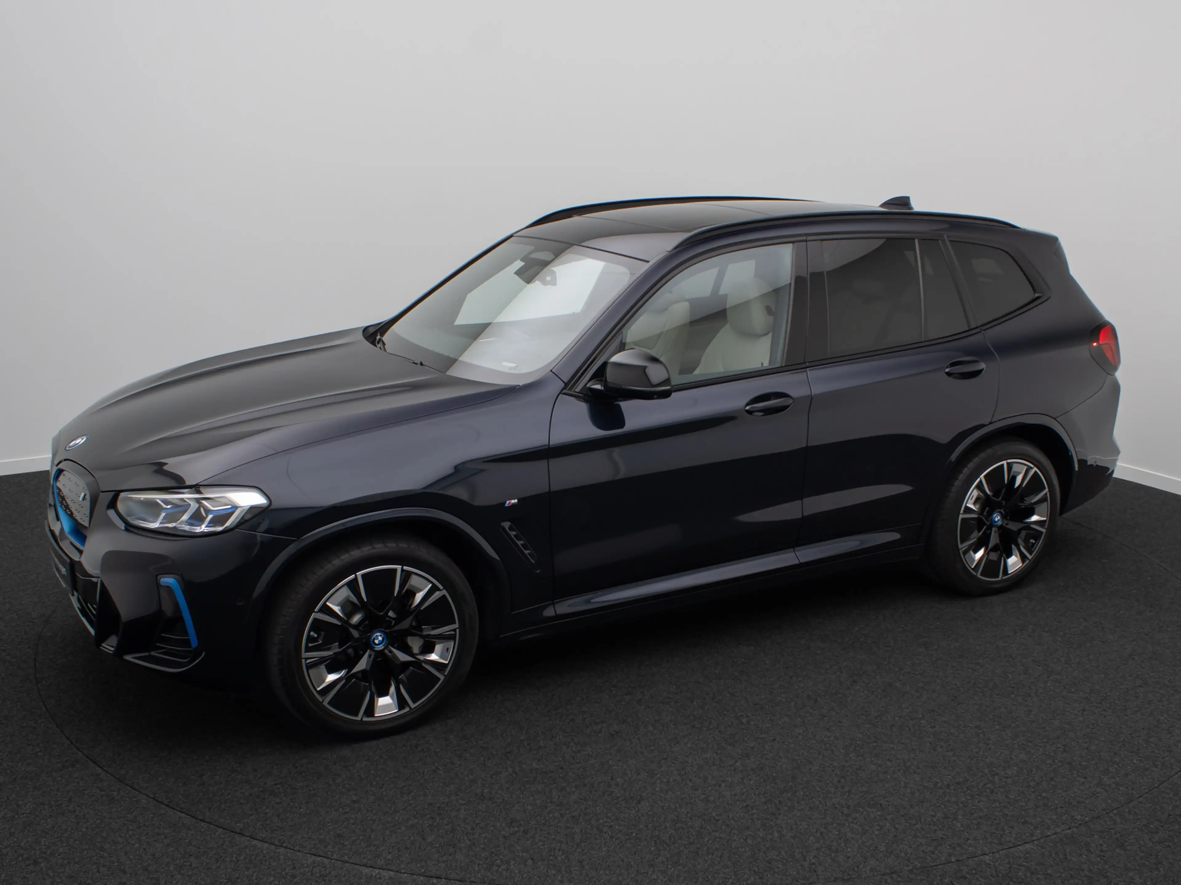 BMW X3 IMPRESSIVE 360° H K Panorama DAB HUD 20Zoll — photo 12