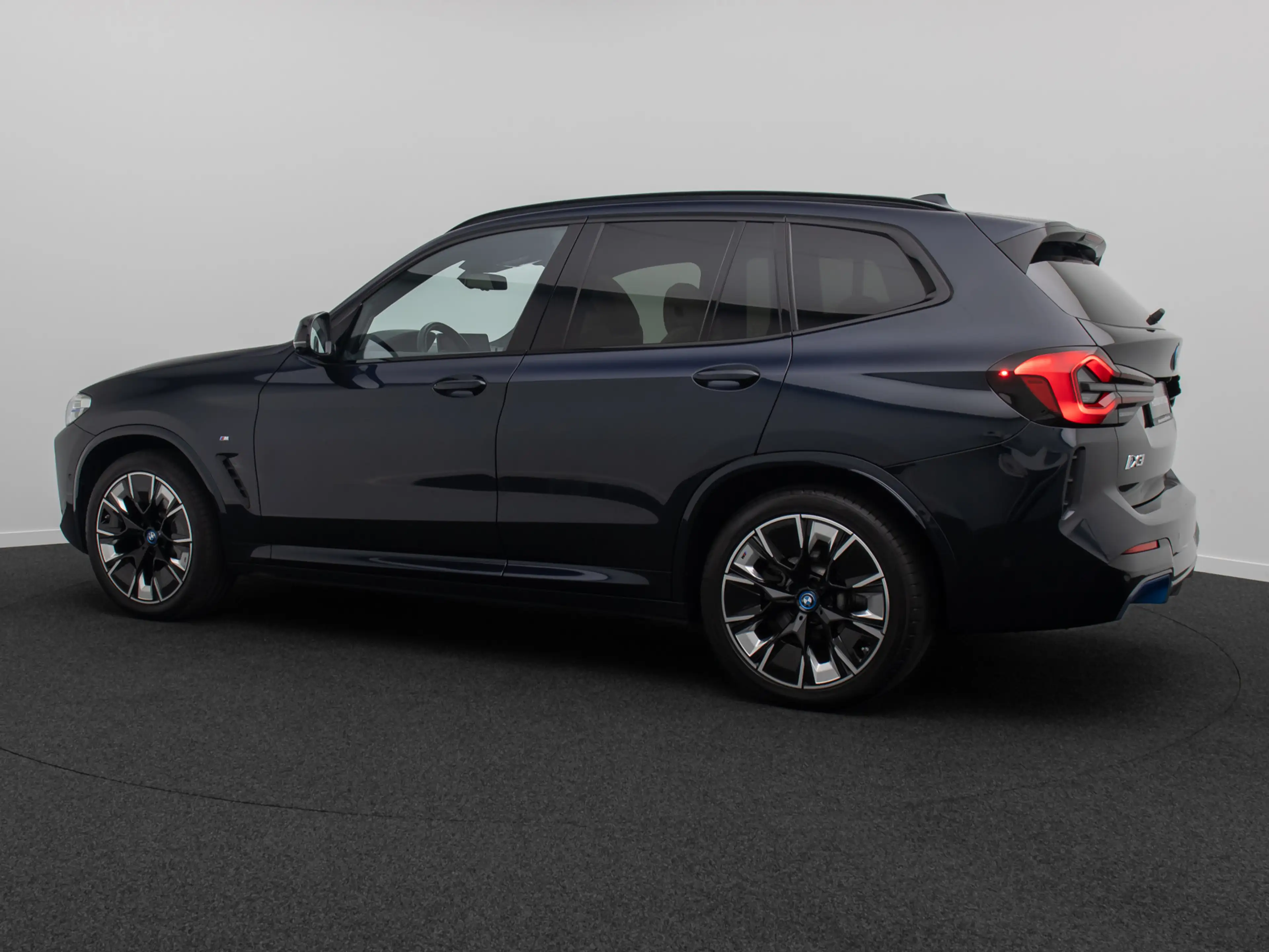 BMW X3 IMPRESSIVE 360° H K Panorama DAB HUD 20Zoll — photo 10