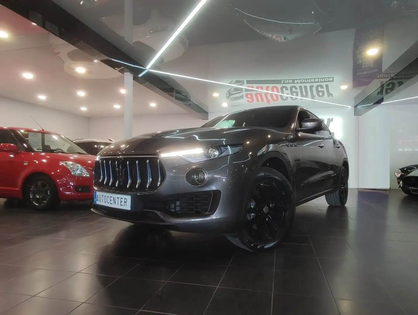Maserati Levante V6 275 HP D AWD Gris - 1