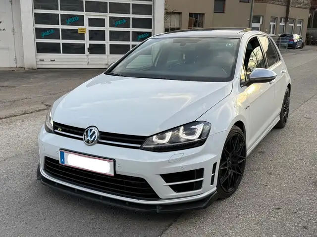 Volkswagen Golf R 2.0 TSI 4Motion DSG