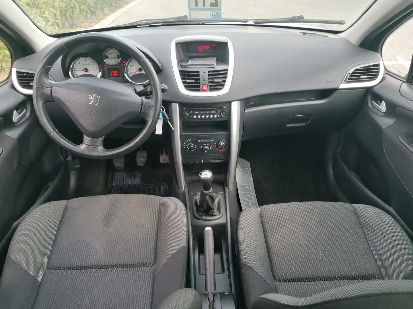 Peugeot 207 SW 1.6 HDi TOIT PANO.✅👉181430KM👈 AIRCO Grijs - 2