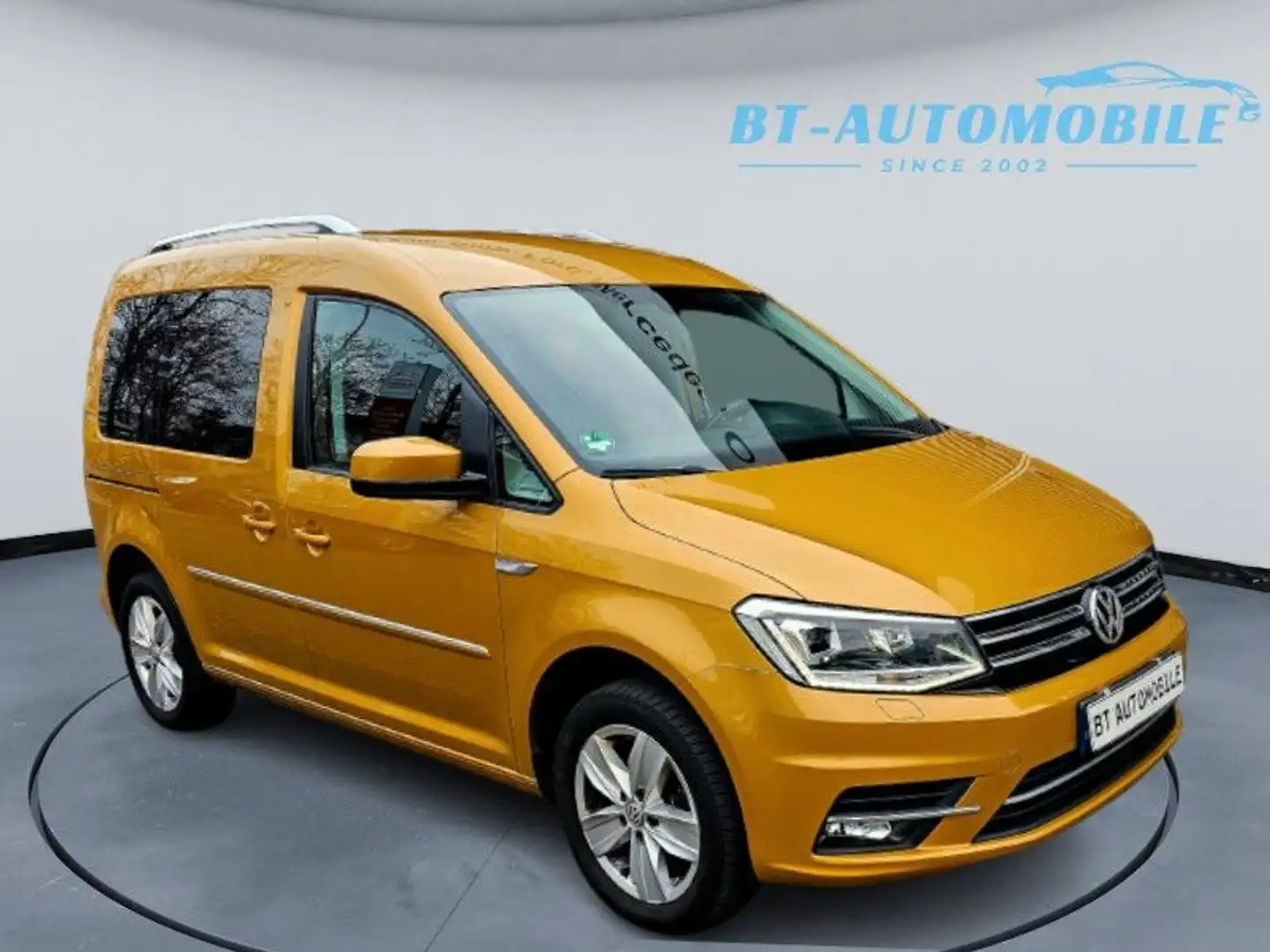 Volkswagen Caddy PKW Highline BMT AHKupplung Navi Goud - 1