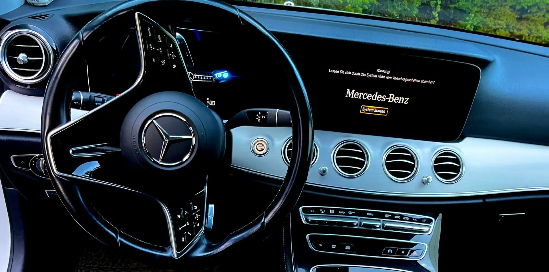 Mercedes-Benz E 220 d T 9G-TRONIC Exclusive Blanc - 2