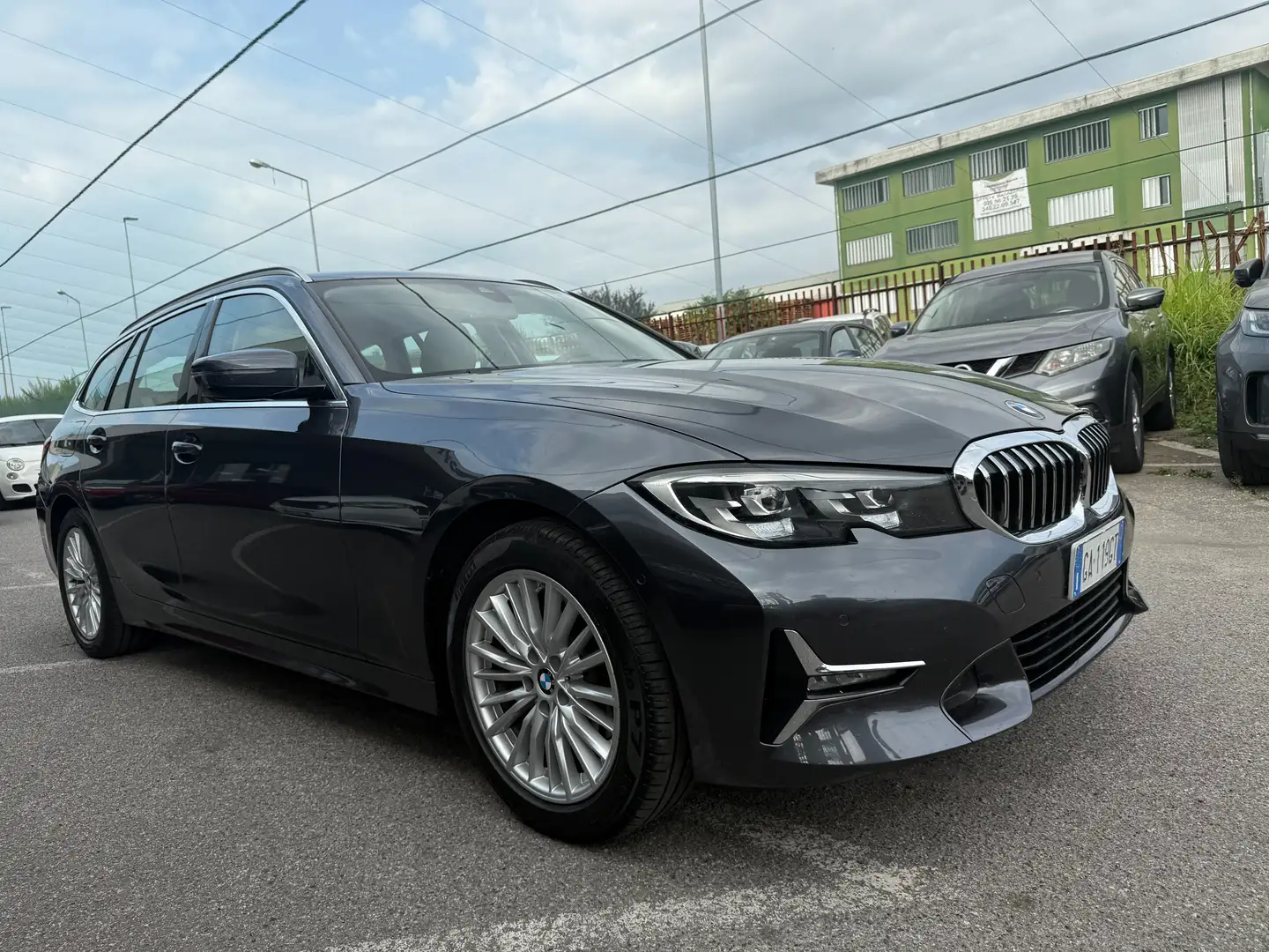 BMW 320 320d Touring Luxury / KM CERTIFICATI Grigio - 2