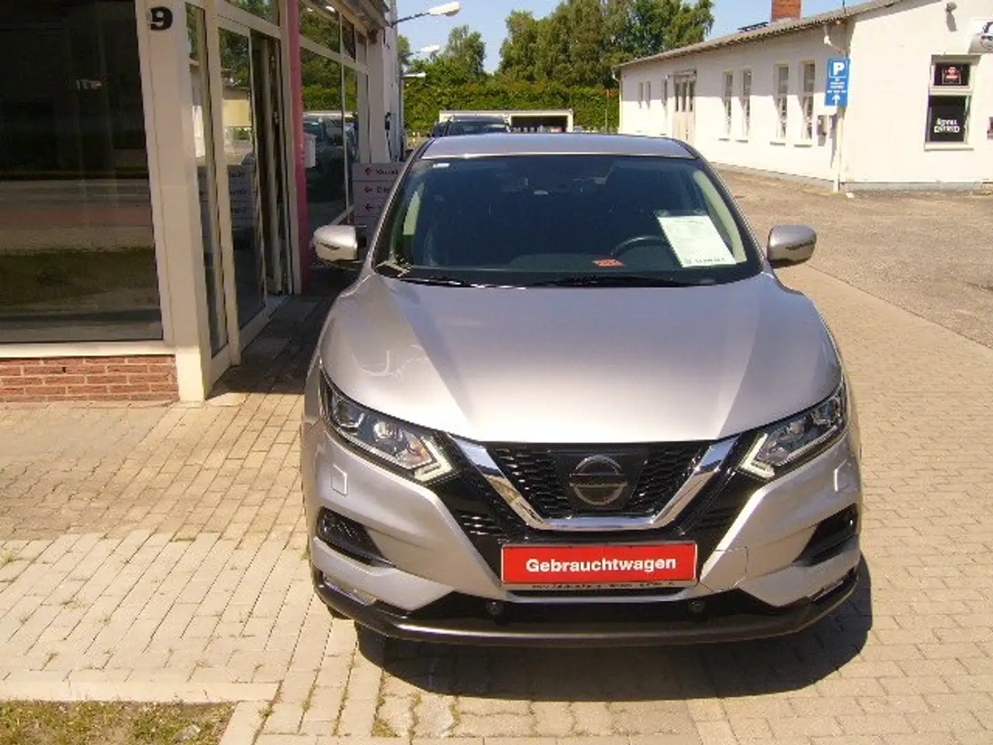 Nissan Qashqai 1,2 DIG-T Acenta Silber - 2