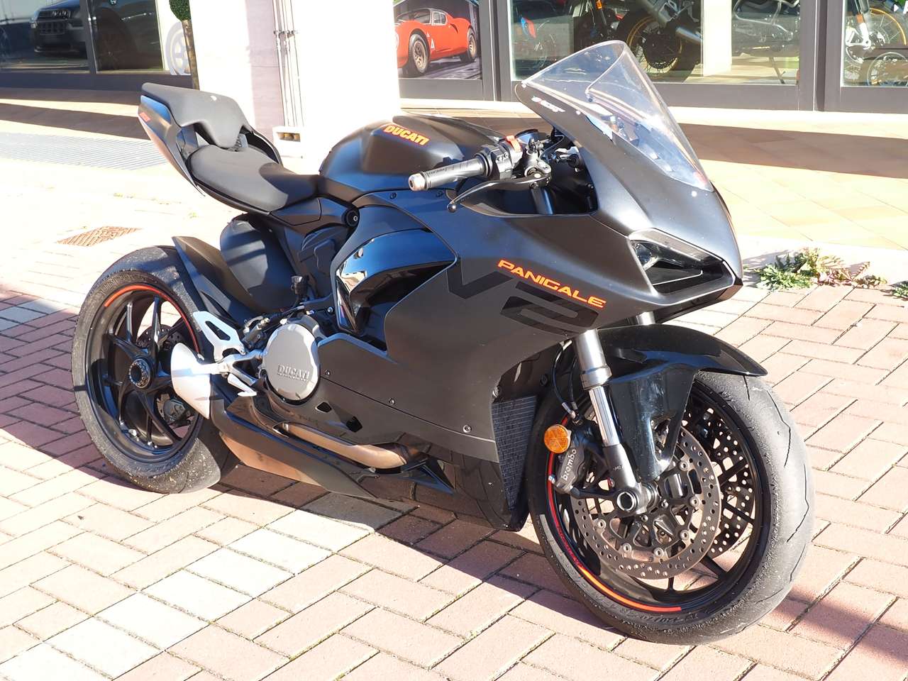 Ducati Panigale V2