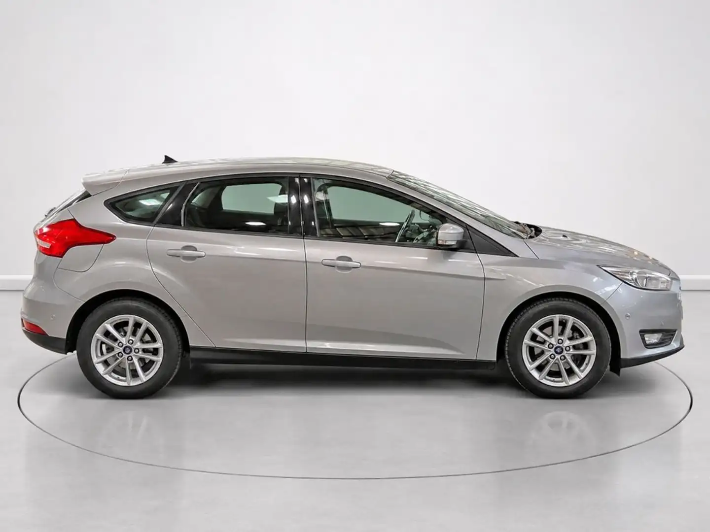Ford Focus 1.0 Ecoboost Auto-S&S Trend+ 125 Gris - 2