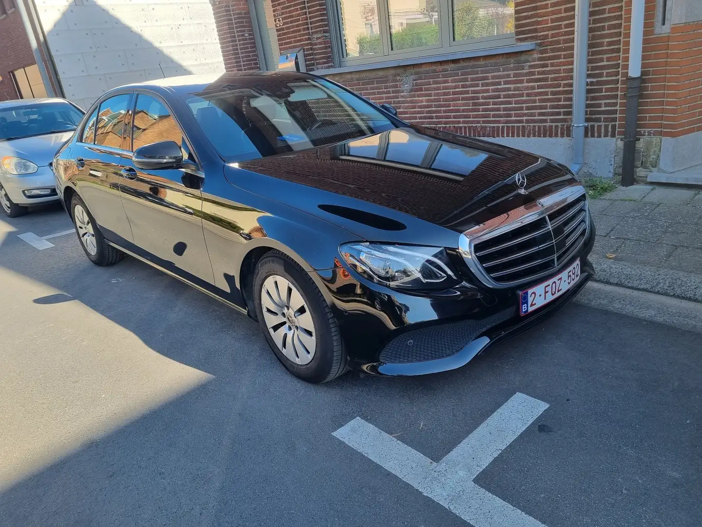 Mercedes-Benz E 200 bussines solution - 1