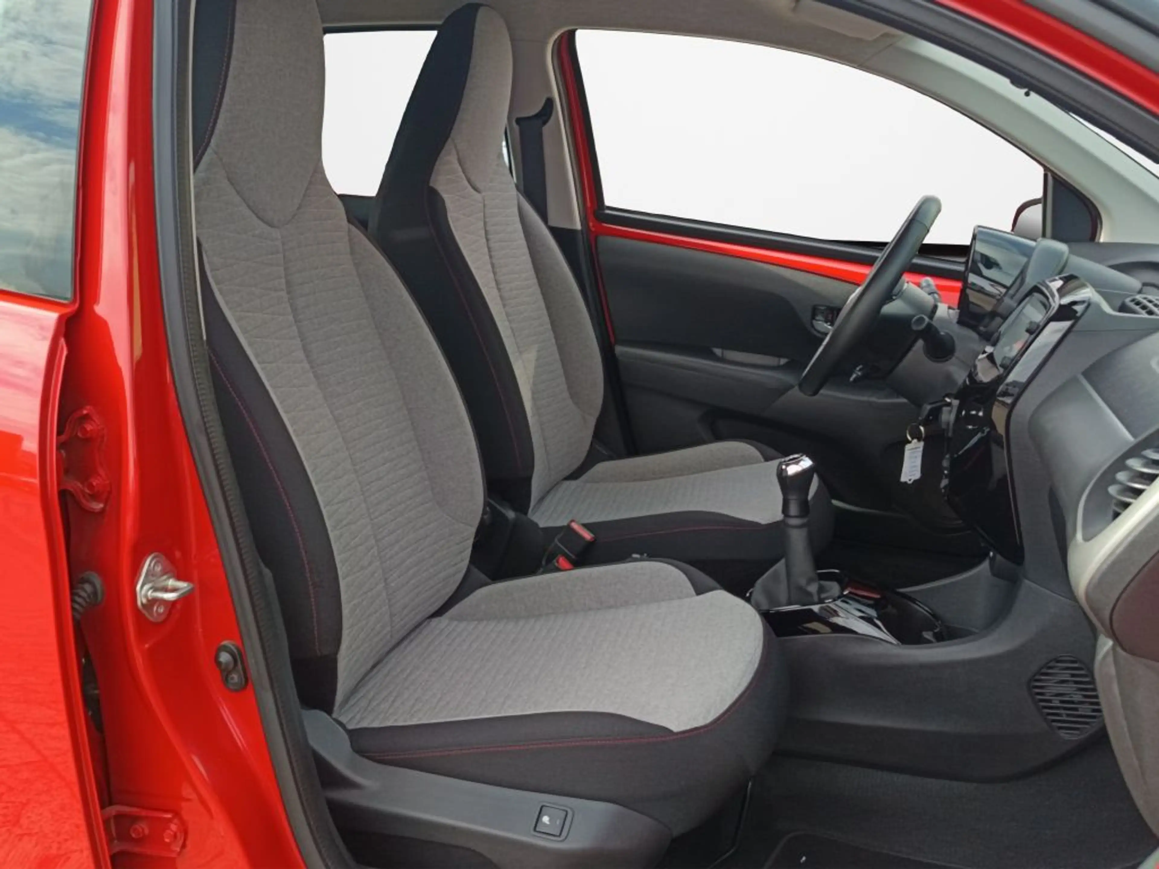 Citroen C1 PureTech 82 Shine — photo 12
