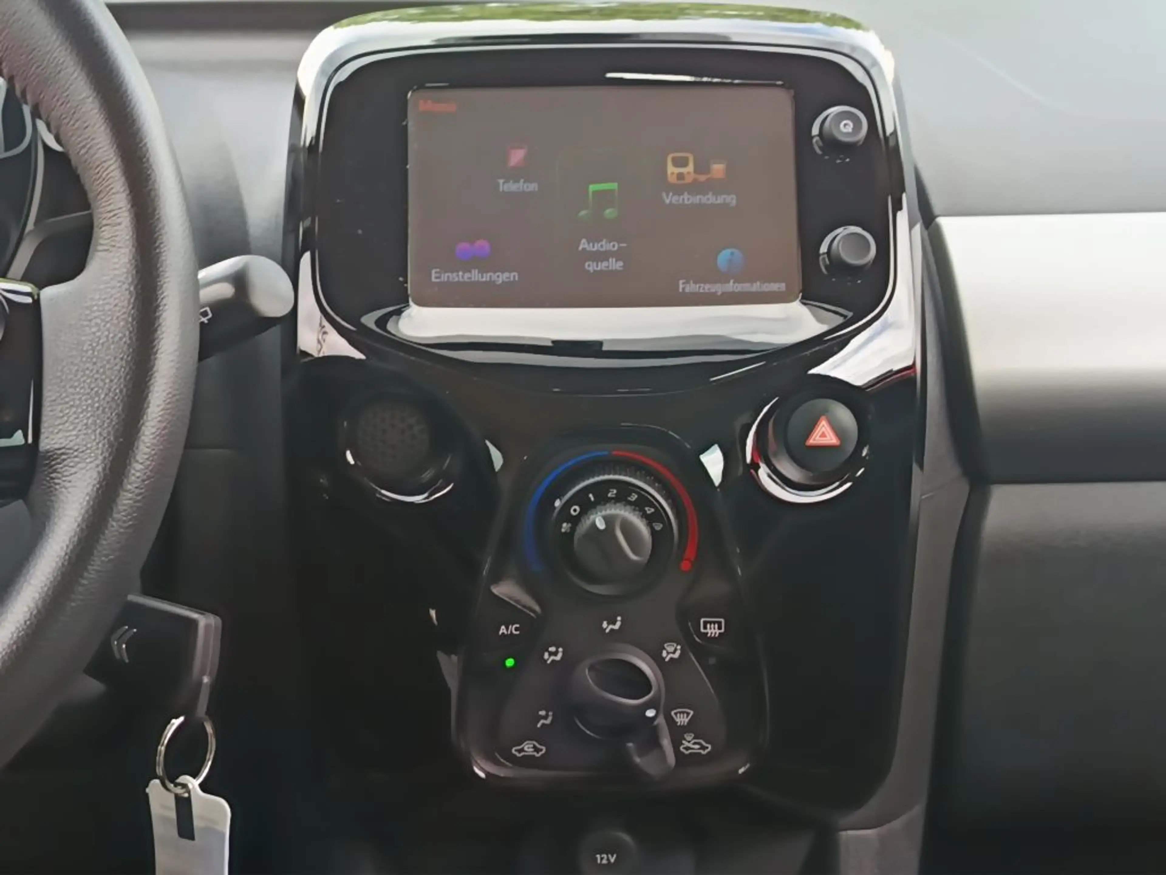 Citroen C1 PureTech 82 Shine — photo 10