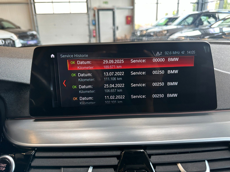 BMW 530 i Sport Line *HeadUP*Standh*LED*360*VOLL* — photo 15