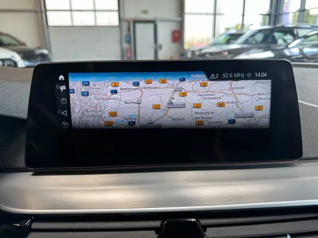BMW 5 Series view 13
