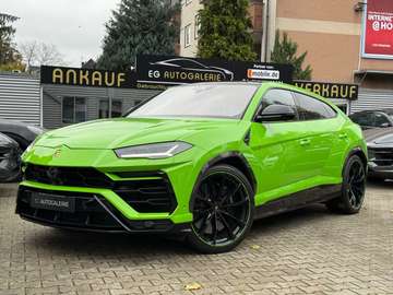4.0 V8 Capsule Akrapovic Carbon 23 B&O TV