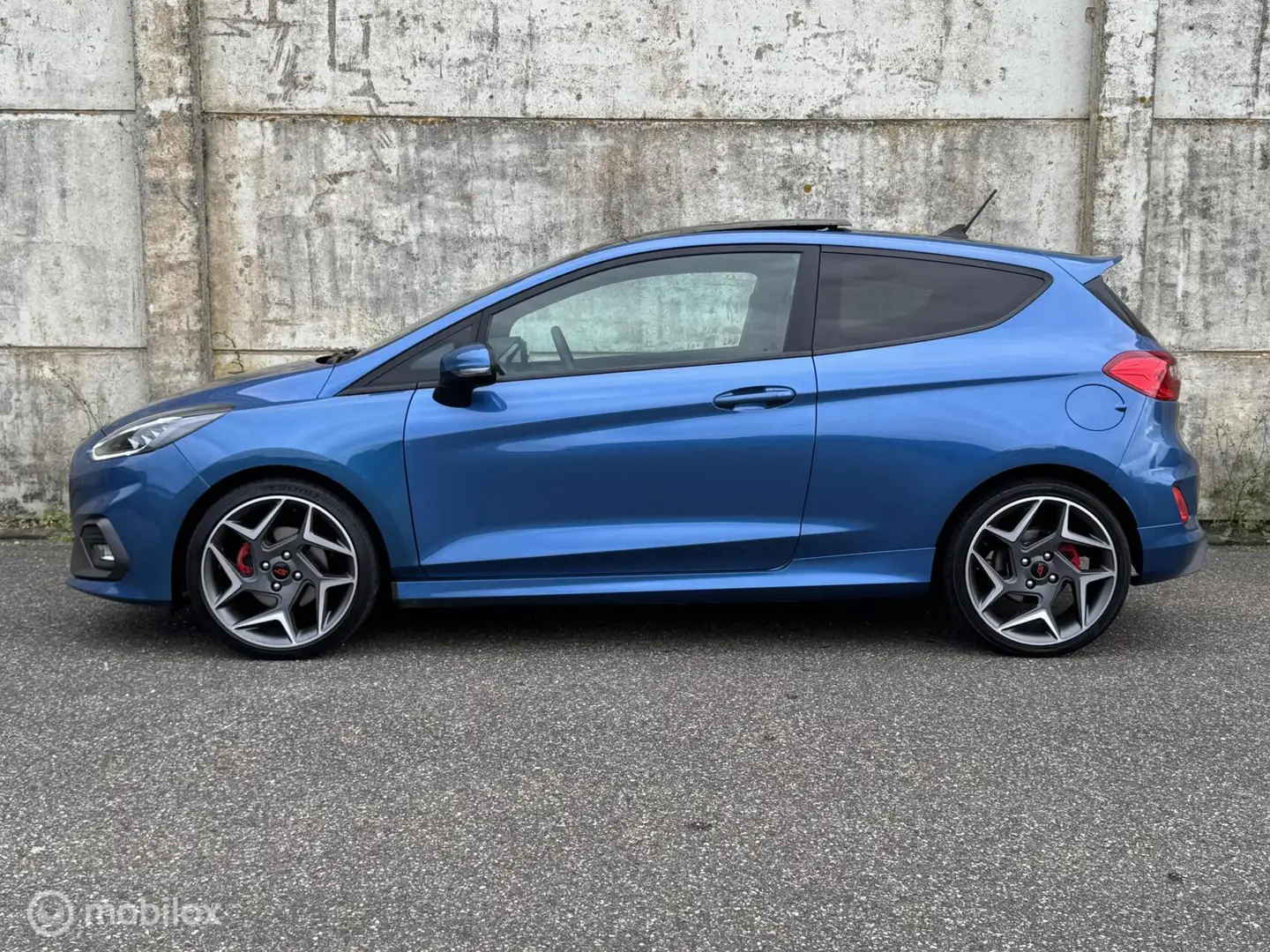 Ford Fiesta 1.5 EcoBoost ST-3/B&O/Pano/Recaro/LED/Cruise! Blauw - 2