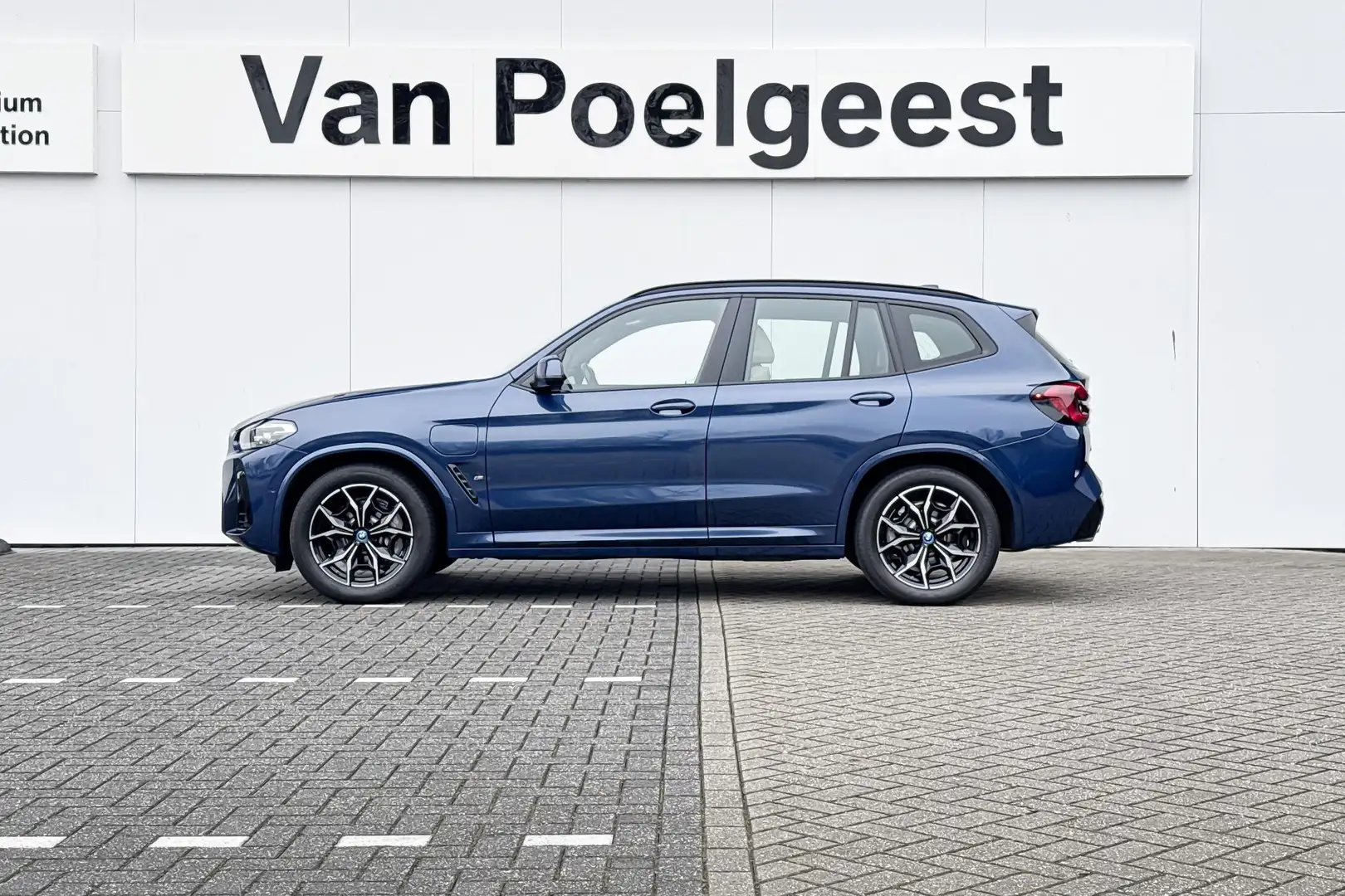 BMW X3 xDrive30e e | M Sport | 19 inch Blau - 2