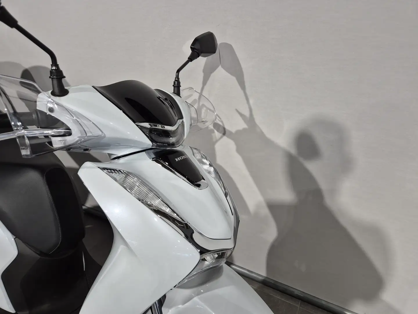 Honda SH 150i ABS Alb - 2