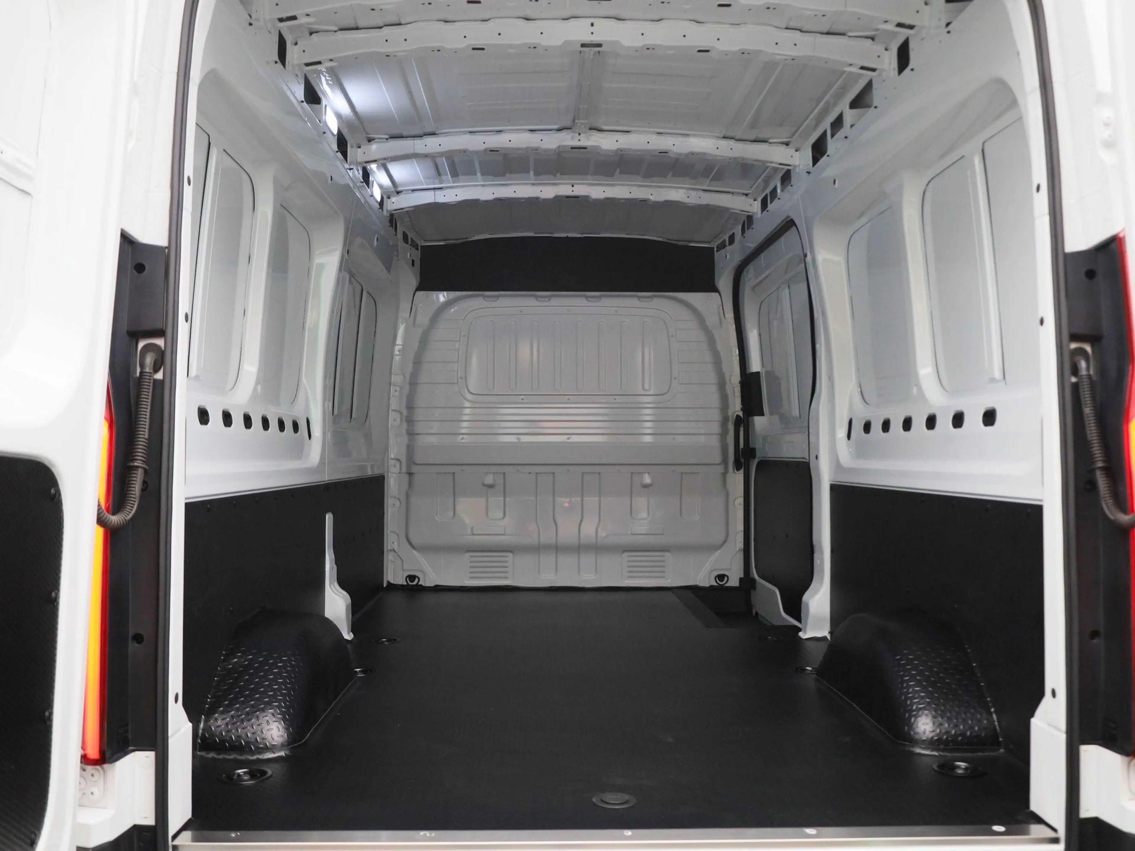 Maxus eDeliver 9 L3H2 Business DEAL 89 kWh | Betrouwbaar Elektrisch — photo 15