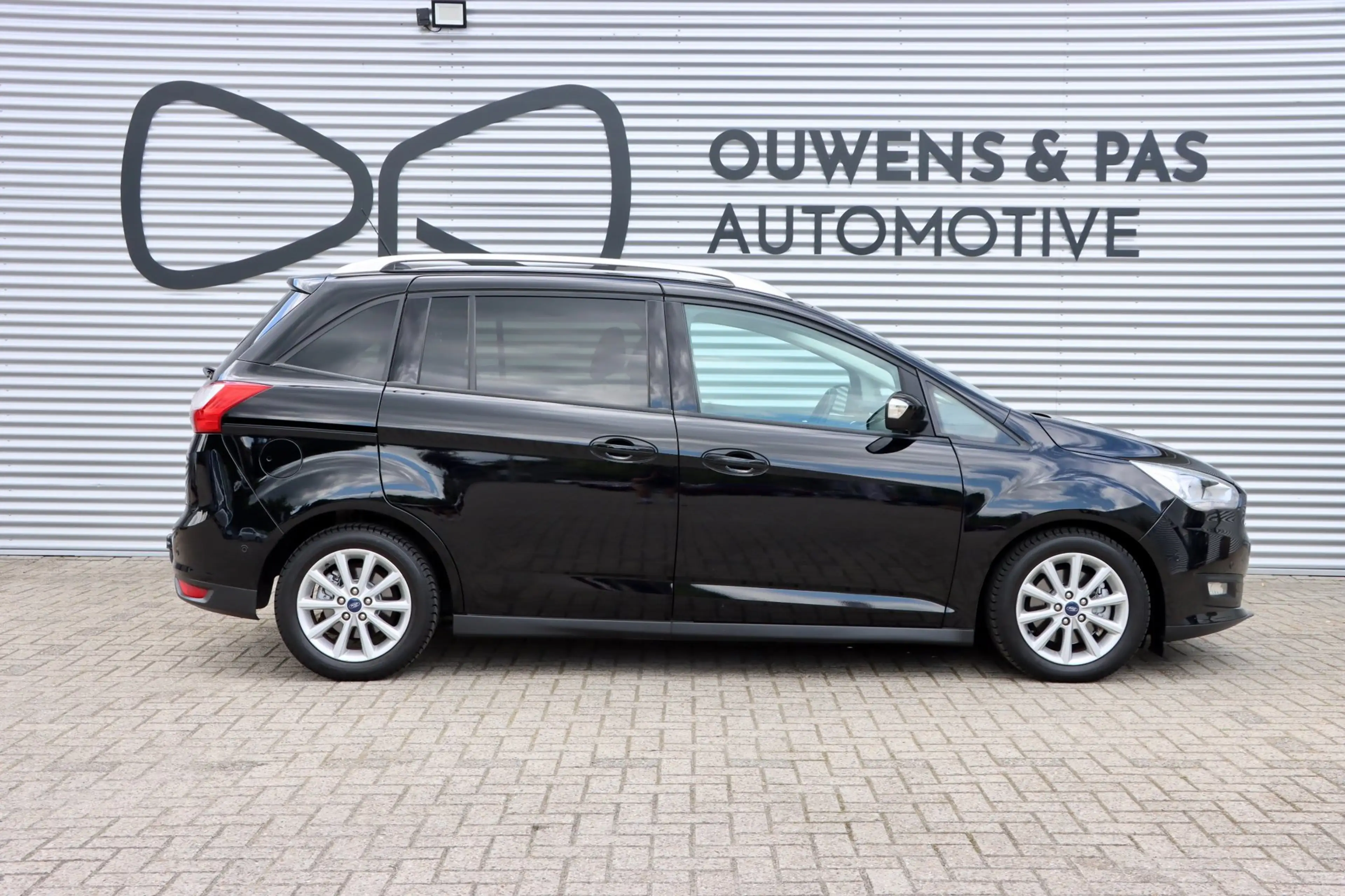 Ford Grand C-Max 1.0 Titanium | NAVIGATIE | WINTERPAKKET | TREKHAAK — photo 10