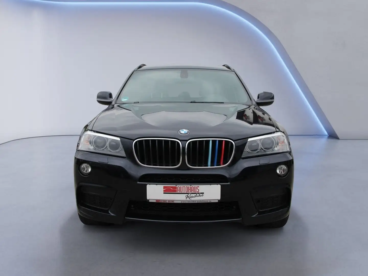 BMW X3 xDrive 20 d M-Sport/Bi-Xenon/AHK/ 2xPDC/Leder Schwarz - 2