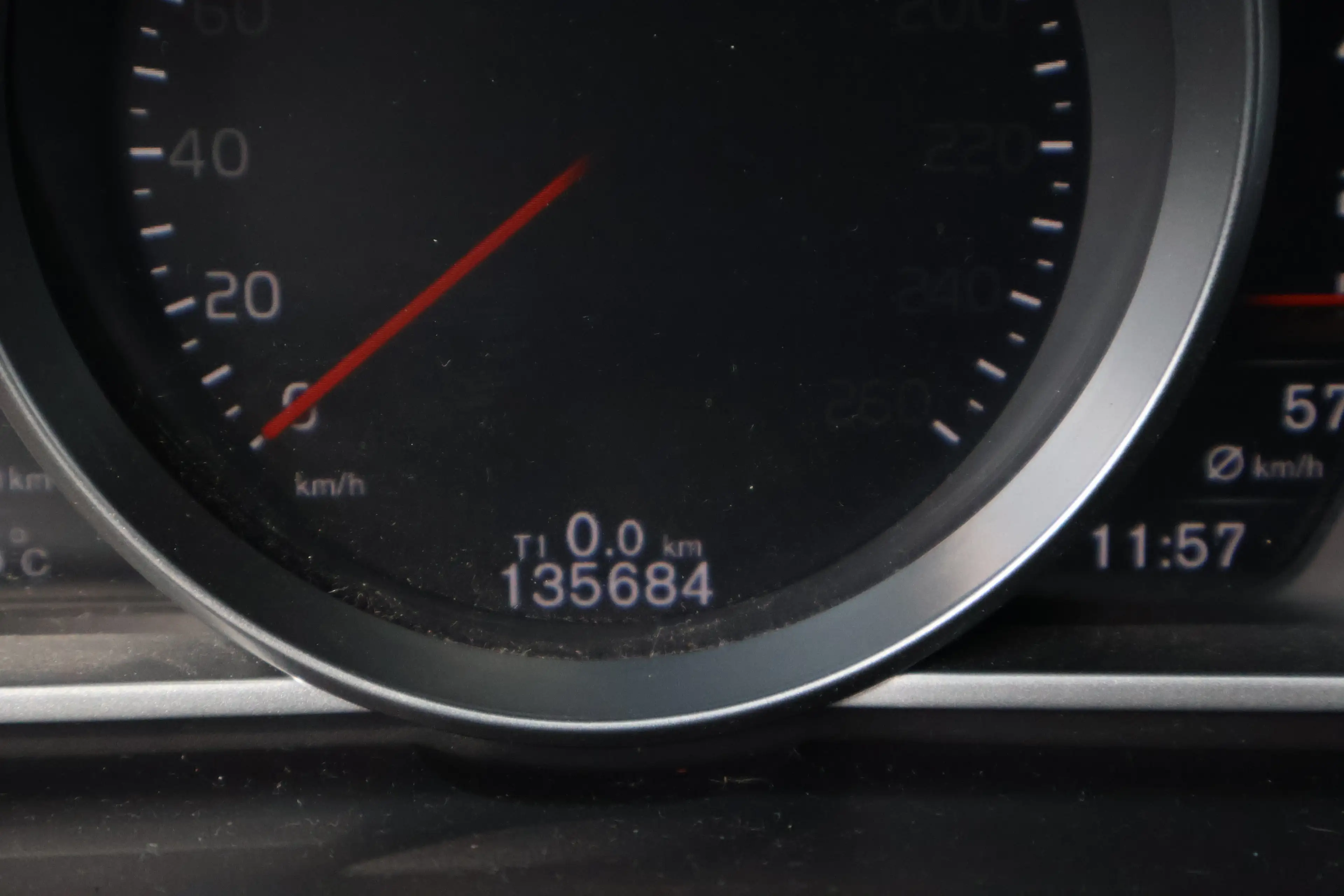 Volvo V40 Cross Country 1.5 T3 Nordic+ Rich Java! | 1e Eigenaar! | All-Sea — photo 16