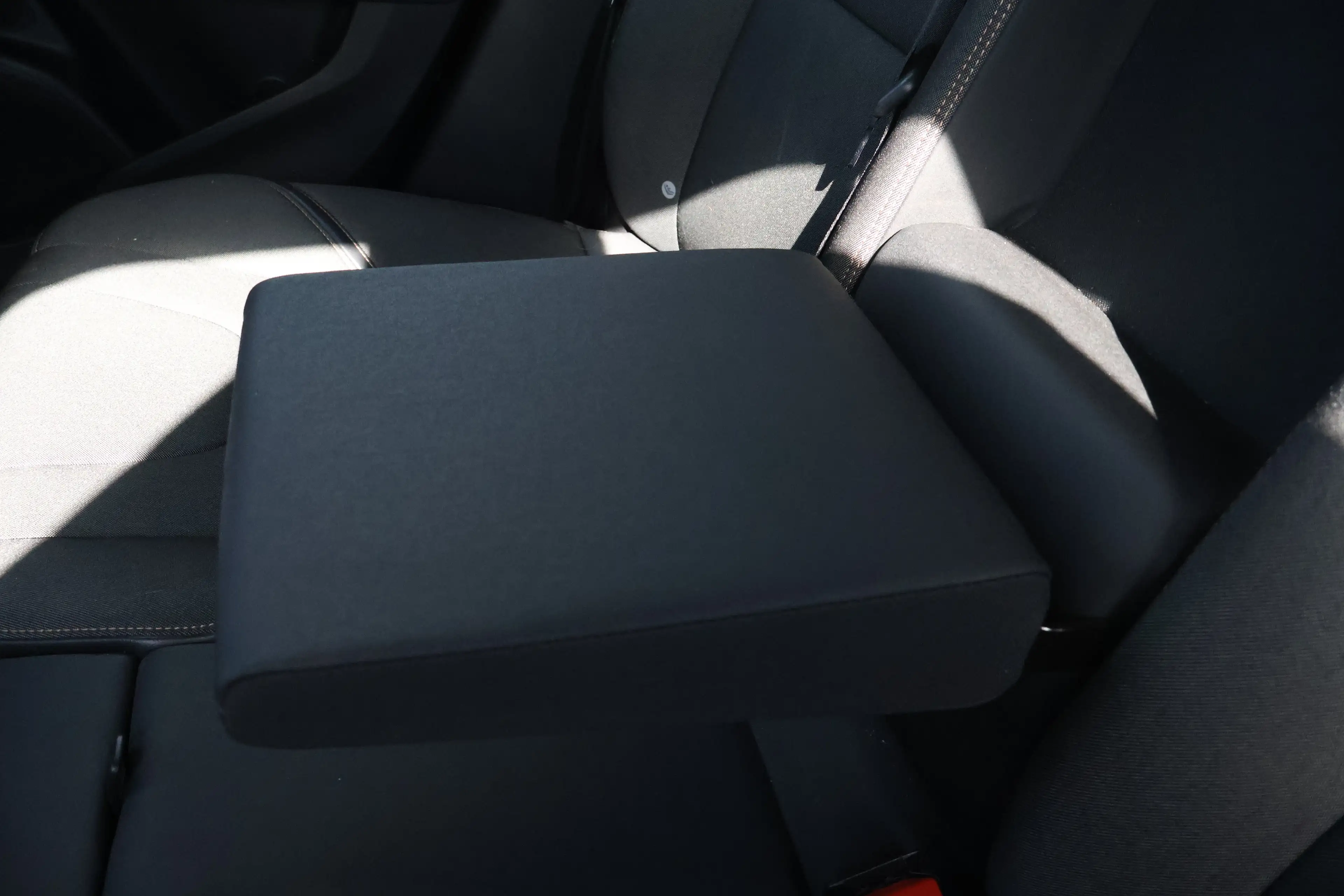 Volvo V40 Cross Country 1.5 T3 Nordic+ Rich Java! | 1e Eigenaar! | All-Sea — photo 31