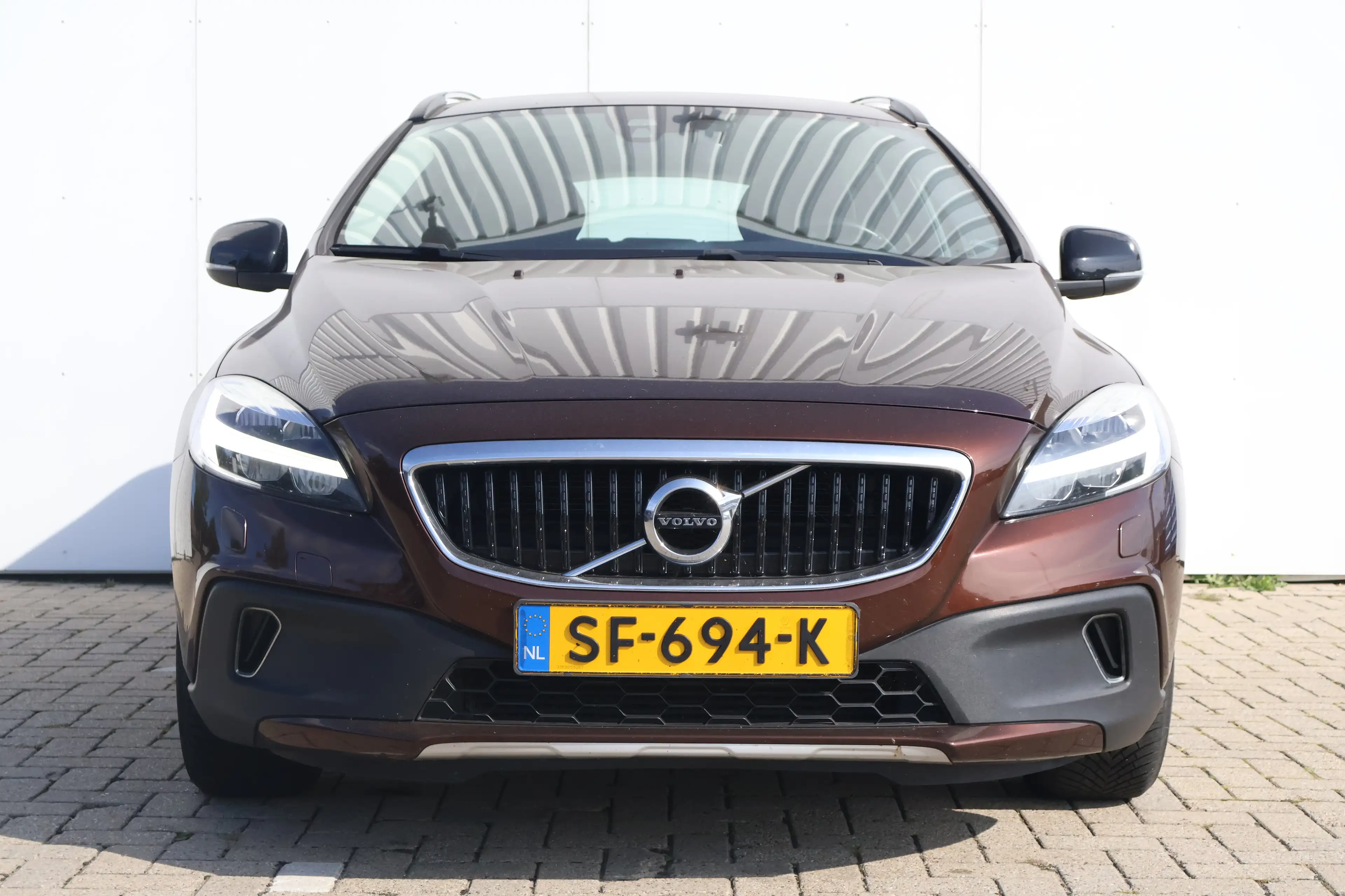 Volvo V40 Cross Country 1.5 T3 Nordic+ Rich Java! | 1e Eigenaar! | All-Sea — photo 2