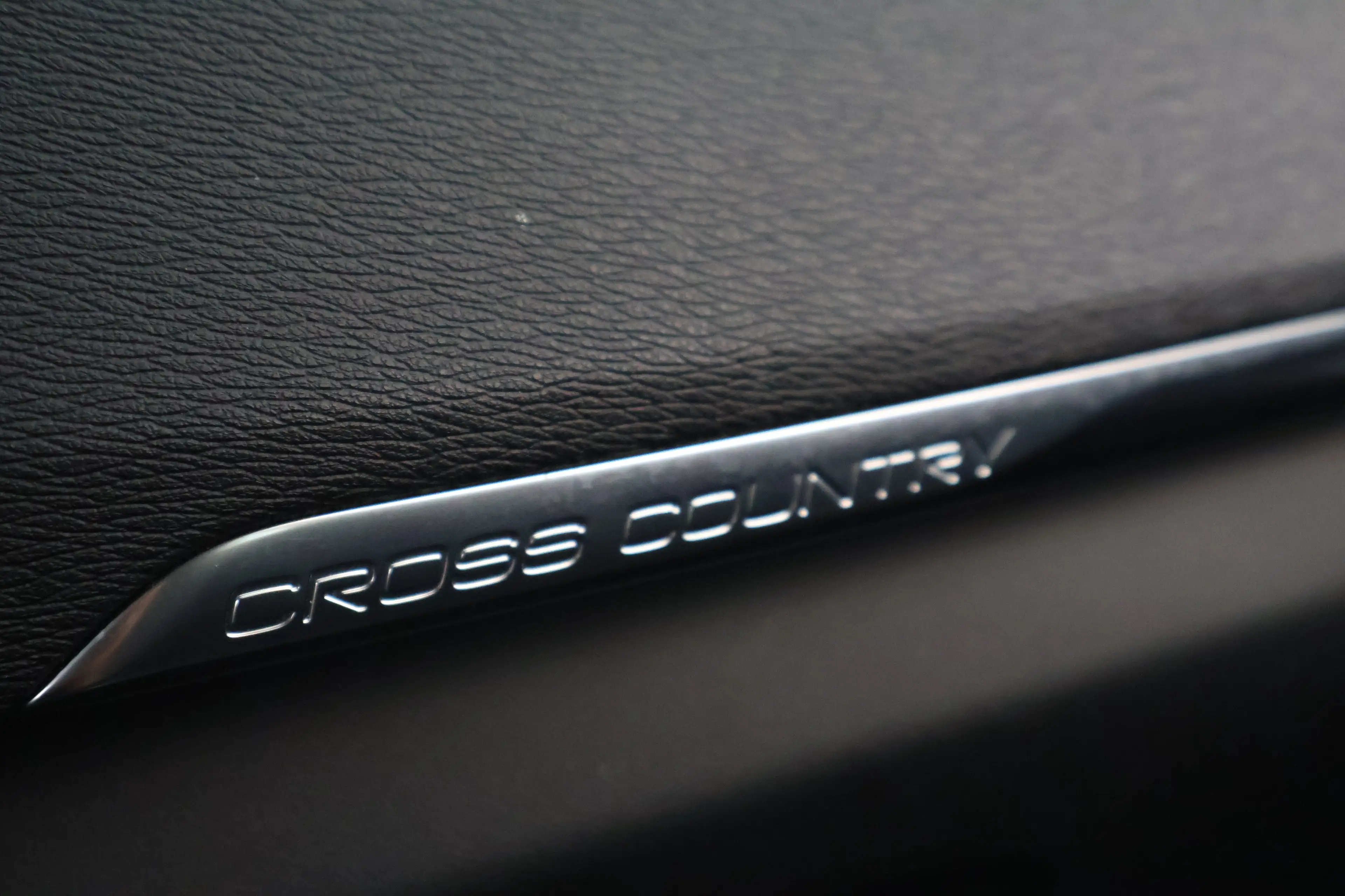 Volvo V40 Cross Country 1.5 T3 Nordic+ Rich Java! | 1e Eigenaar! | All-Sea — photo 35