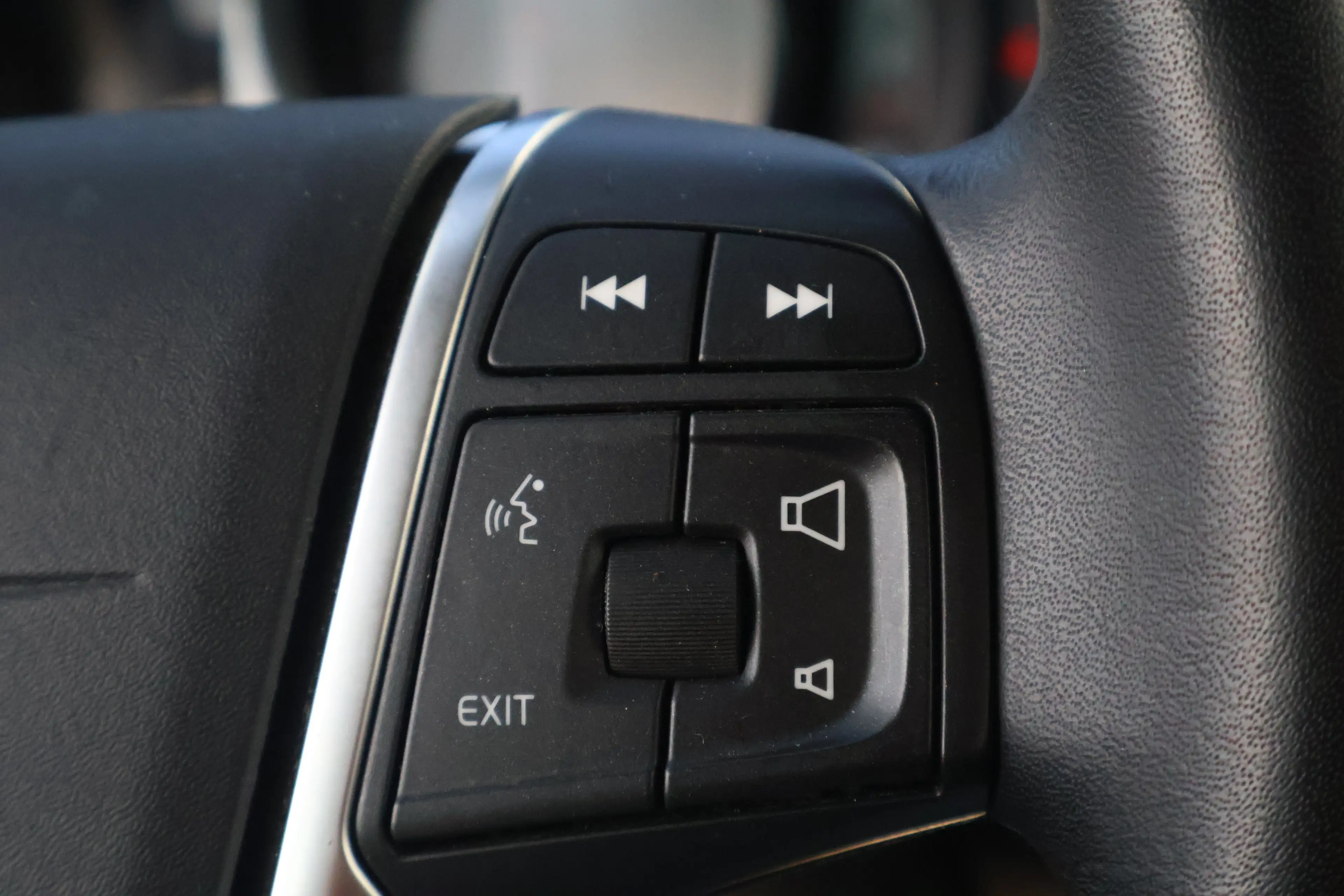 Volvo V40 Cross Country 1.5 T3 Nordic+ Rich Java! | 1e Eigenaar! | All-Sea — photo 10