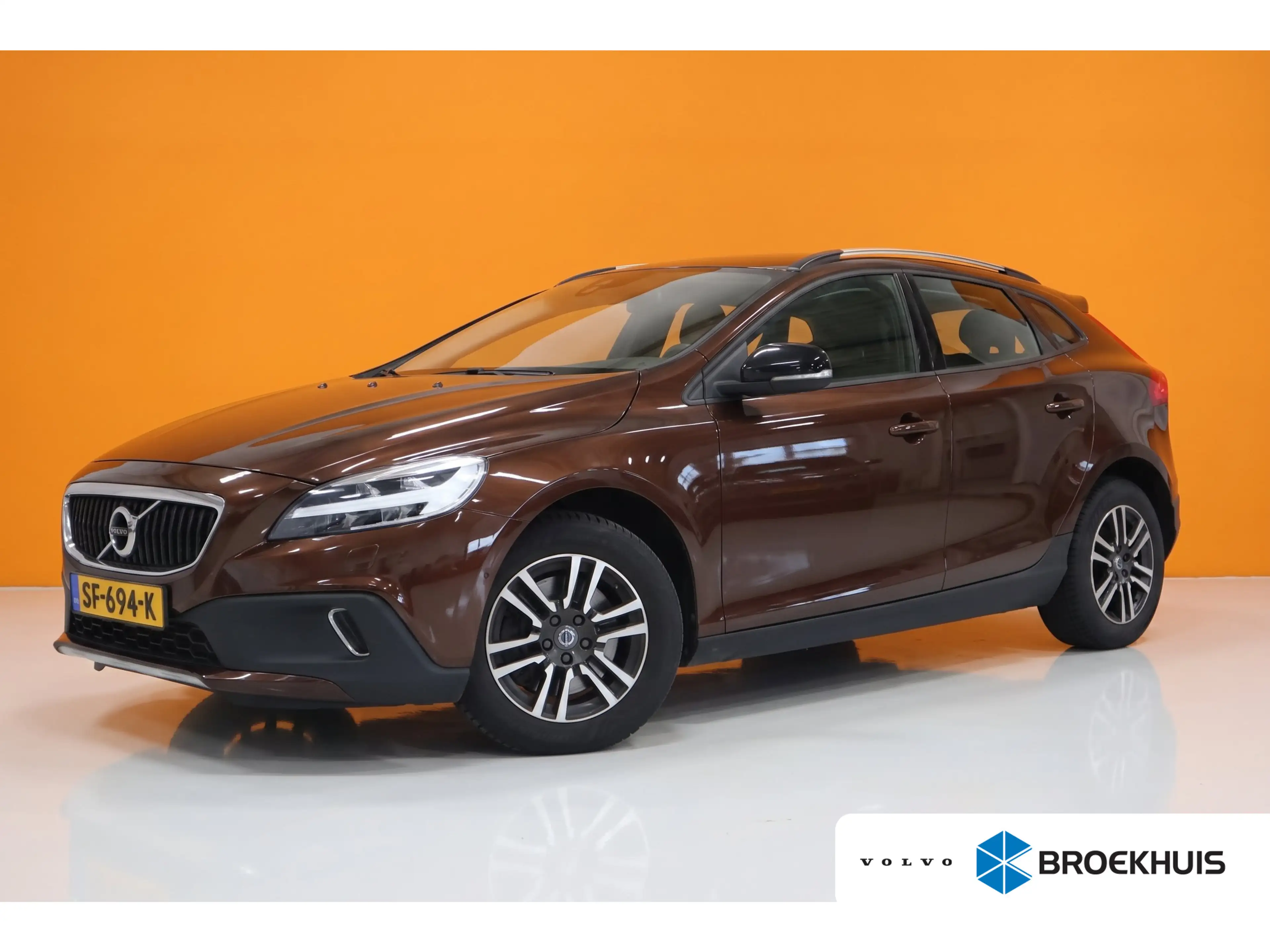 Volvo V40 Cross Country 1.5 T3 Nordic+ Rich Java! | 1e Eigenaar! | All-Sea