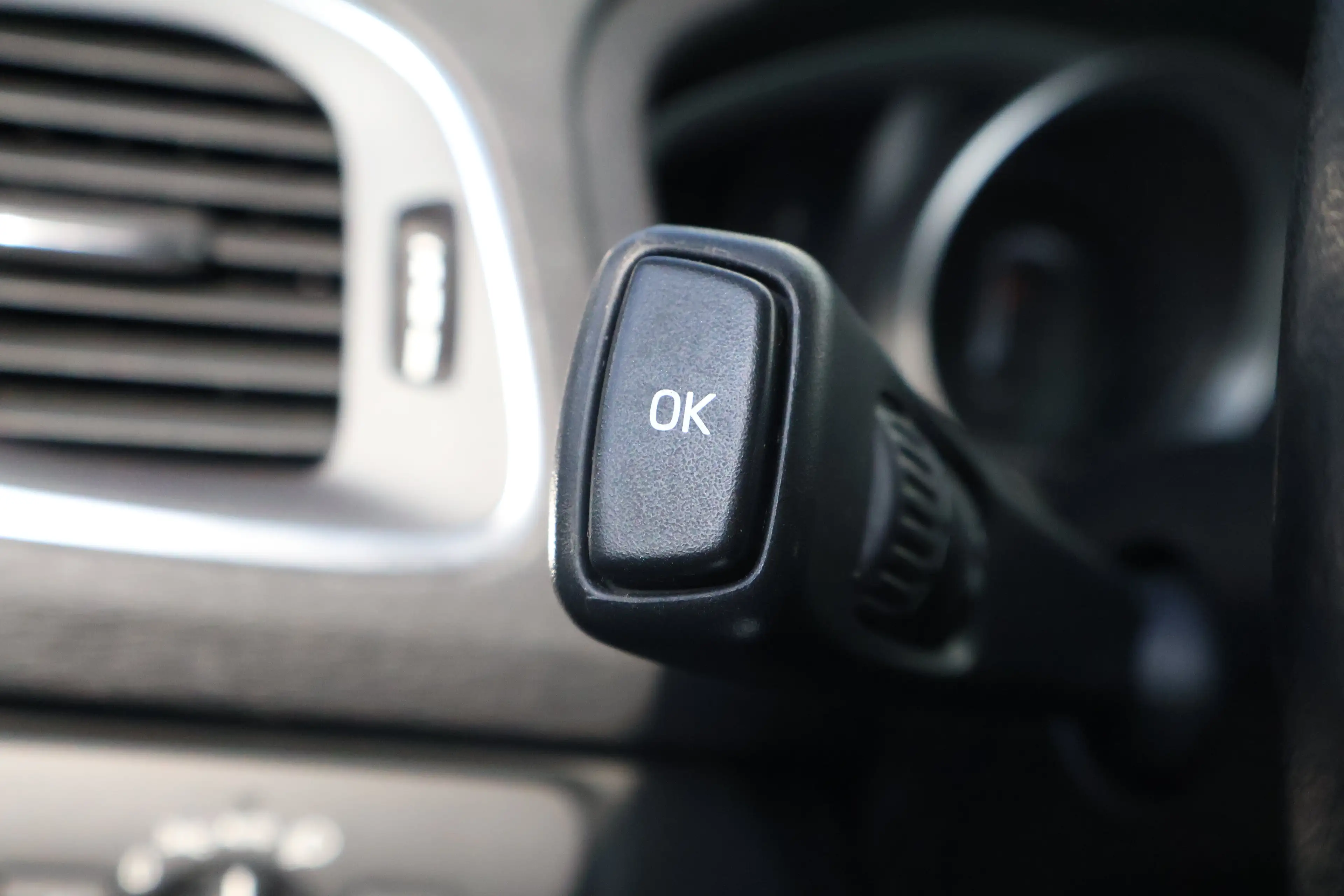 Volvo V40 Cross Country 1.5 T3 Nordic+ Rich Java! | 1e Eigenaar! | All-Sea — photo 12
