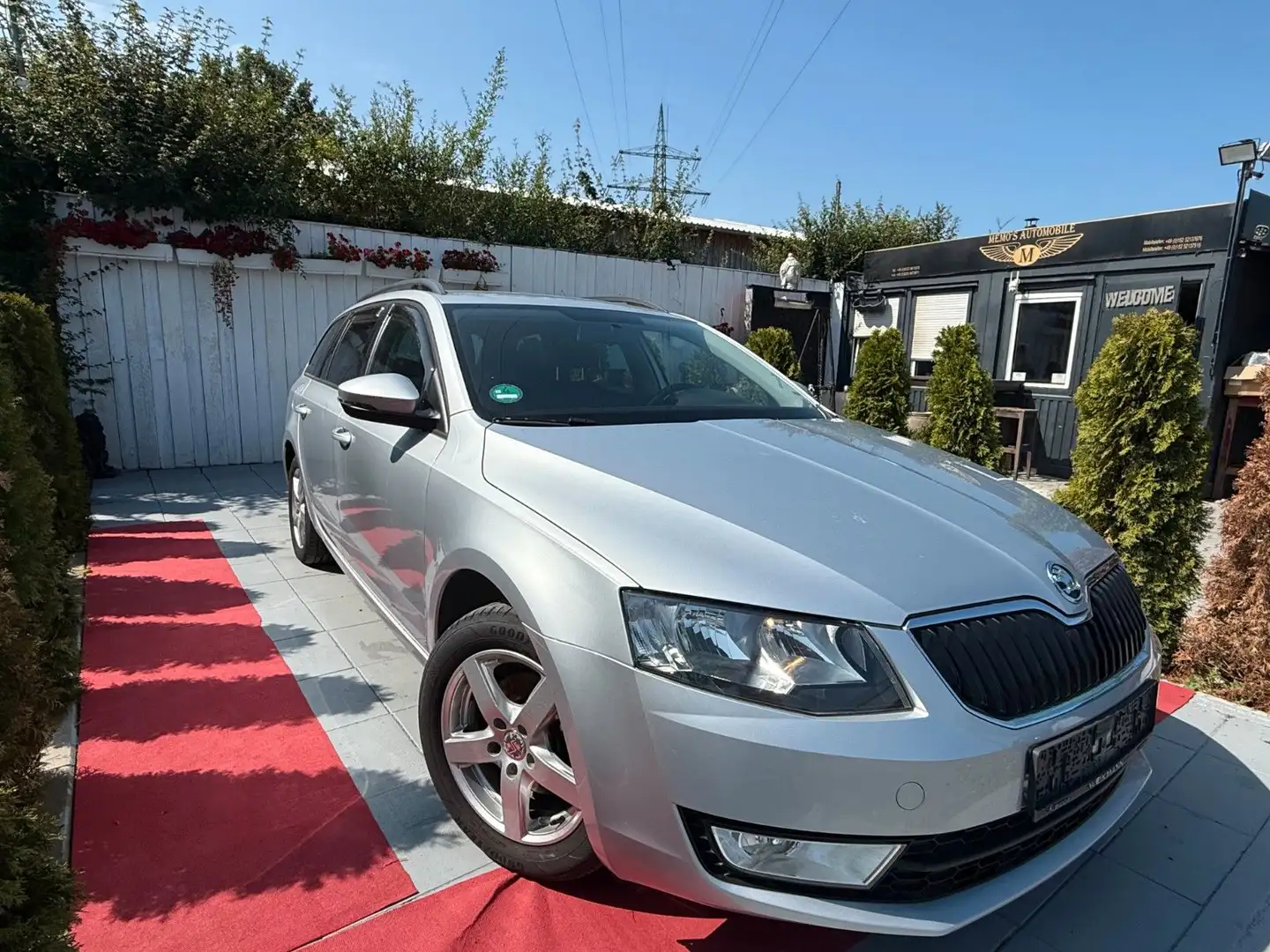 Skoda Octavia Combi Ambition G-Tec*Ahk*E6* Silber - 1