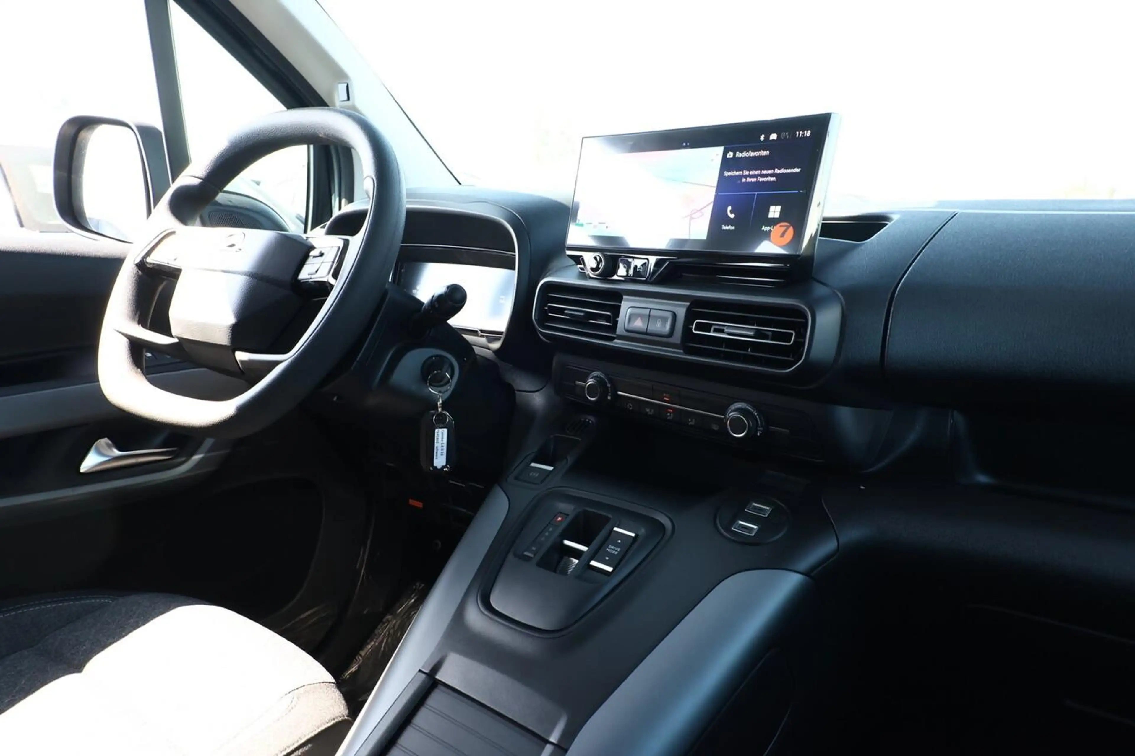 Opel Combo AT8 GS Nav10" Kam IntelliLux PDC Privacy 96 kW ... — photo 9