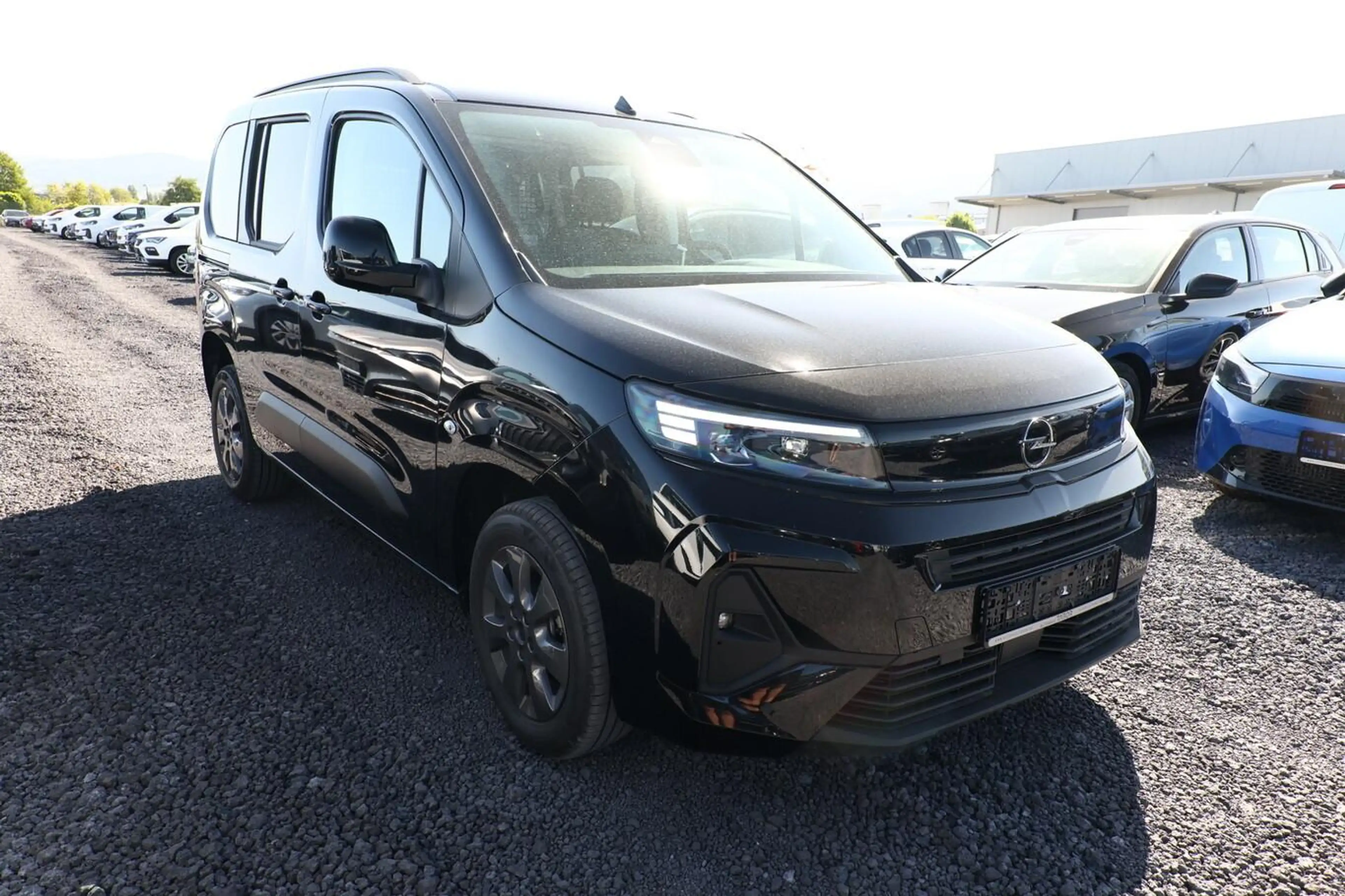 Opel Combo AT8 GS Nav10" Kam IntelliLux PDC Privacy 96 kW ... — photo 2