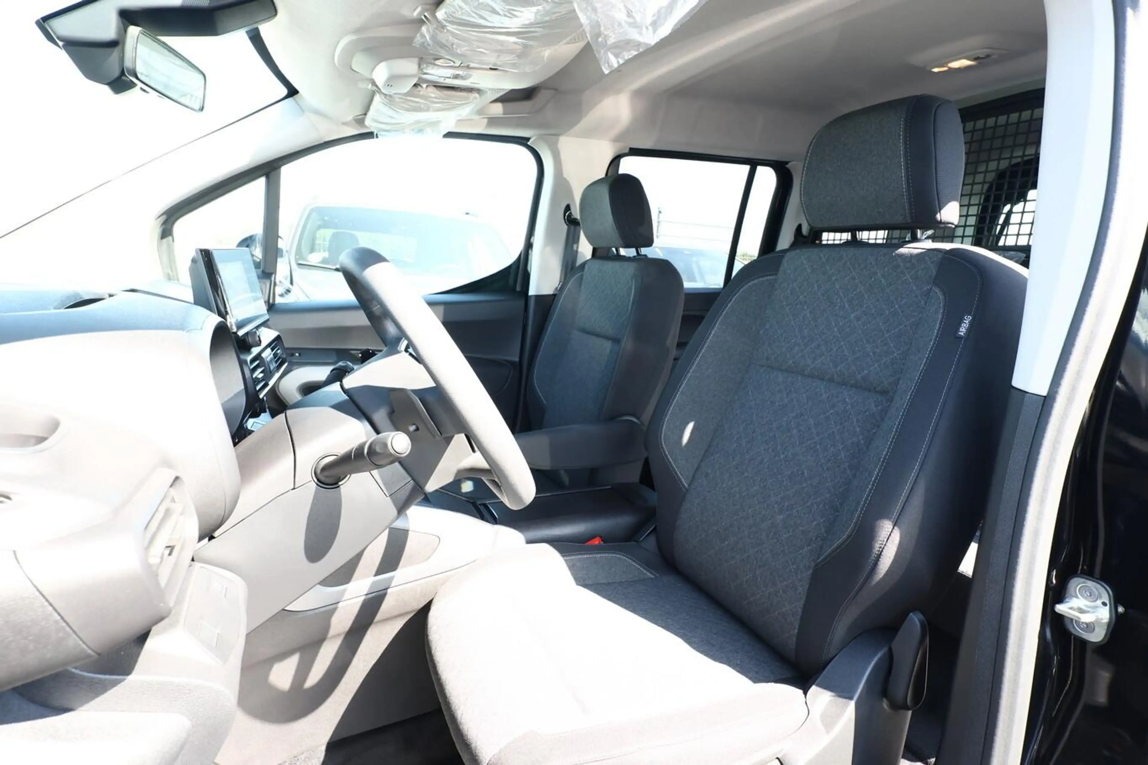 Opel Combo AT8 GS Nav10" Kam IntelliLux PDC Privacy 96 kW ... — photo 6