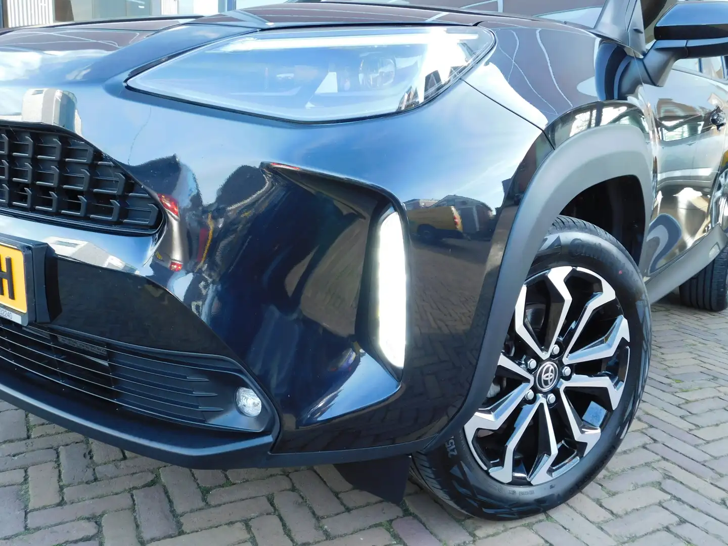 Toyota Yaris Cross 1.5 Hybrid Dynamic | Trekhaak Zwart - 2