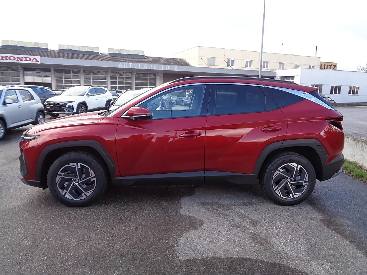 Hyundai TUCSON Tucson 1,6 T-GDI HEV 4WD Jubilé Aut. Rot - 2
