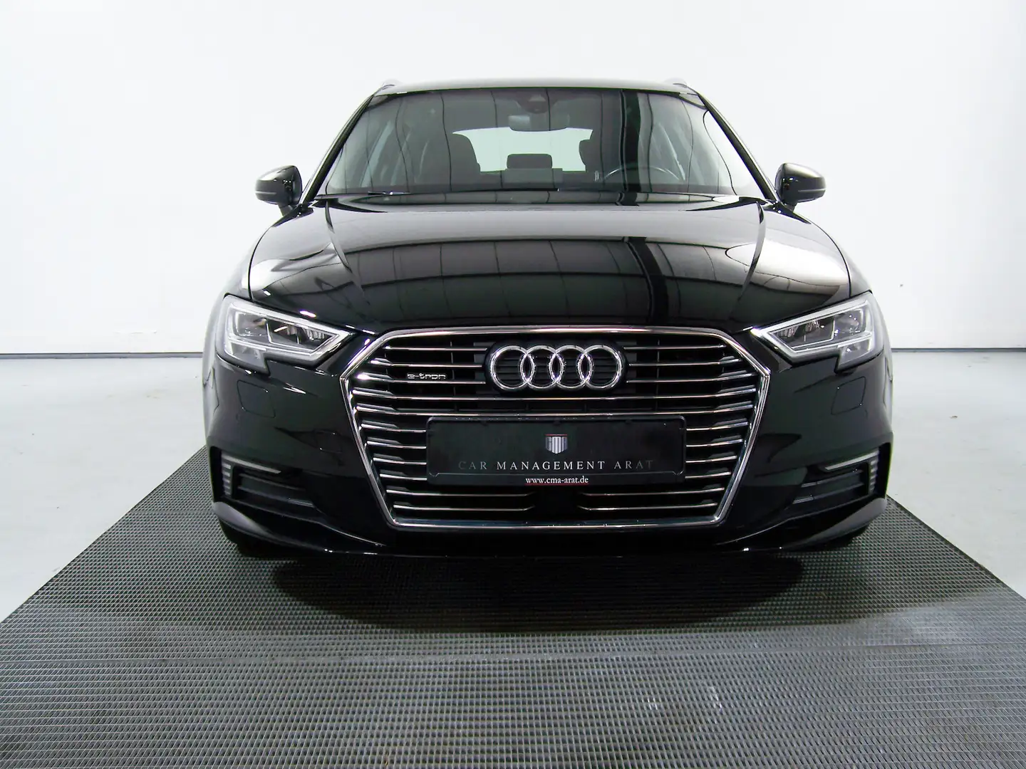 Audi A3 e-tron 40 TFSI Design aut VRT+SHZ+PDC+NAV Schwarz - 2