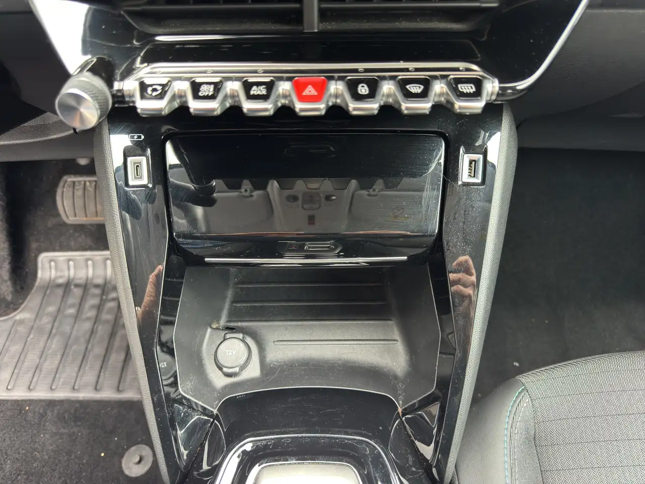 Peugeot e-208 e-208 50 kWh **LED*CARPLAY*CAMERA 360*3PHASE** 27
