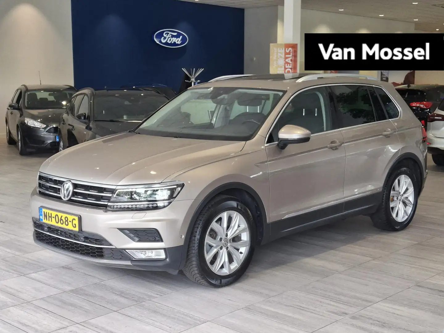 Volkswagen Tiguan 1.4 TSI ACT Highline Trekhaak | ACC | Stoelverwarm Желтый - 1